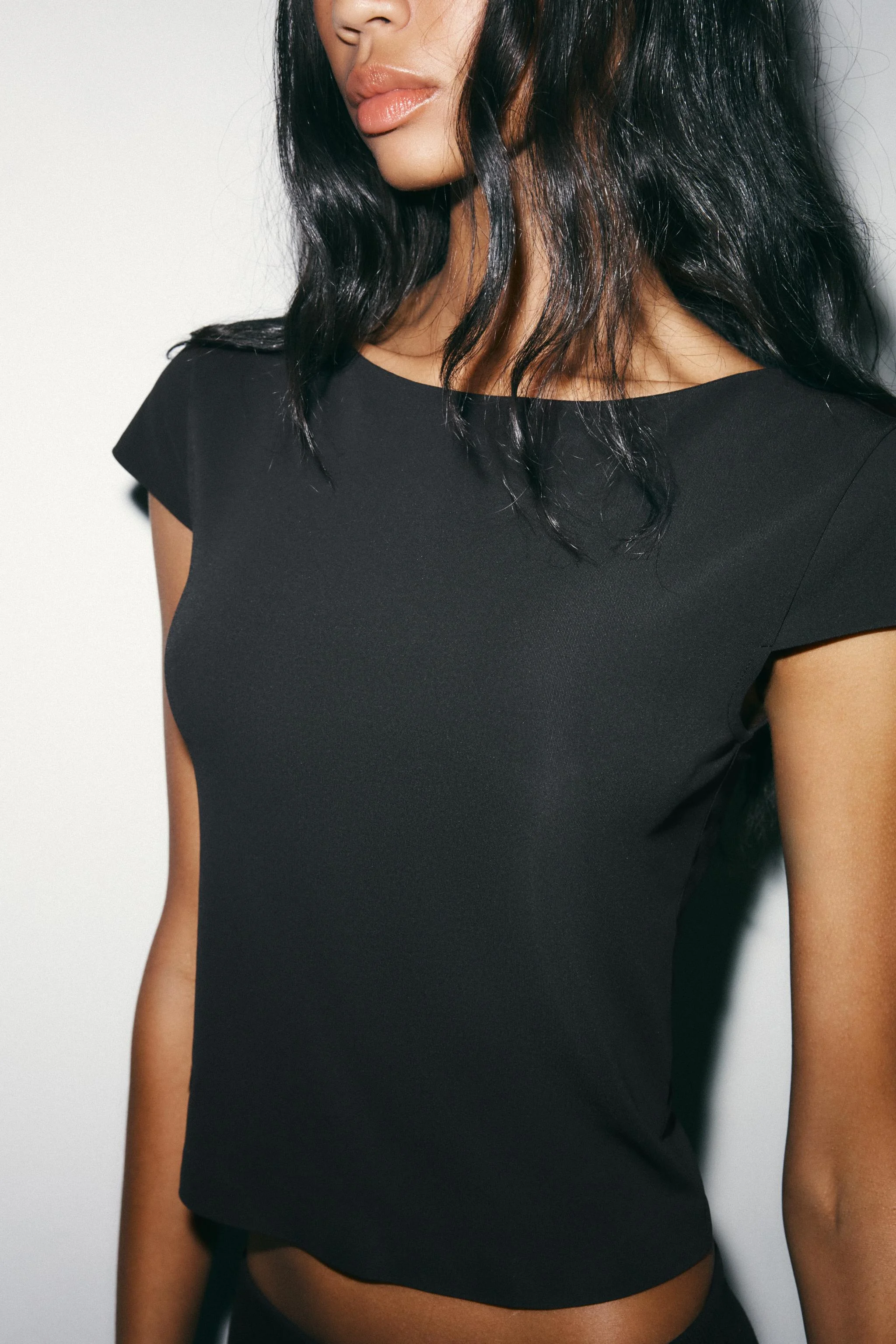 تی شرت آستین کوتاه با بافت در هم تنیده