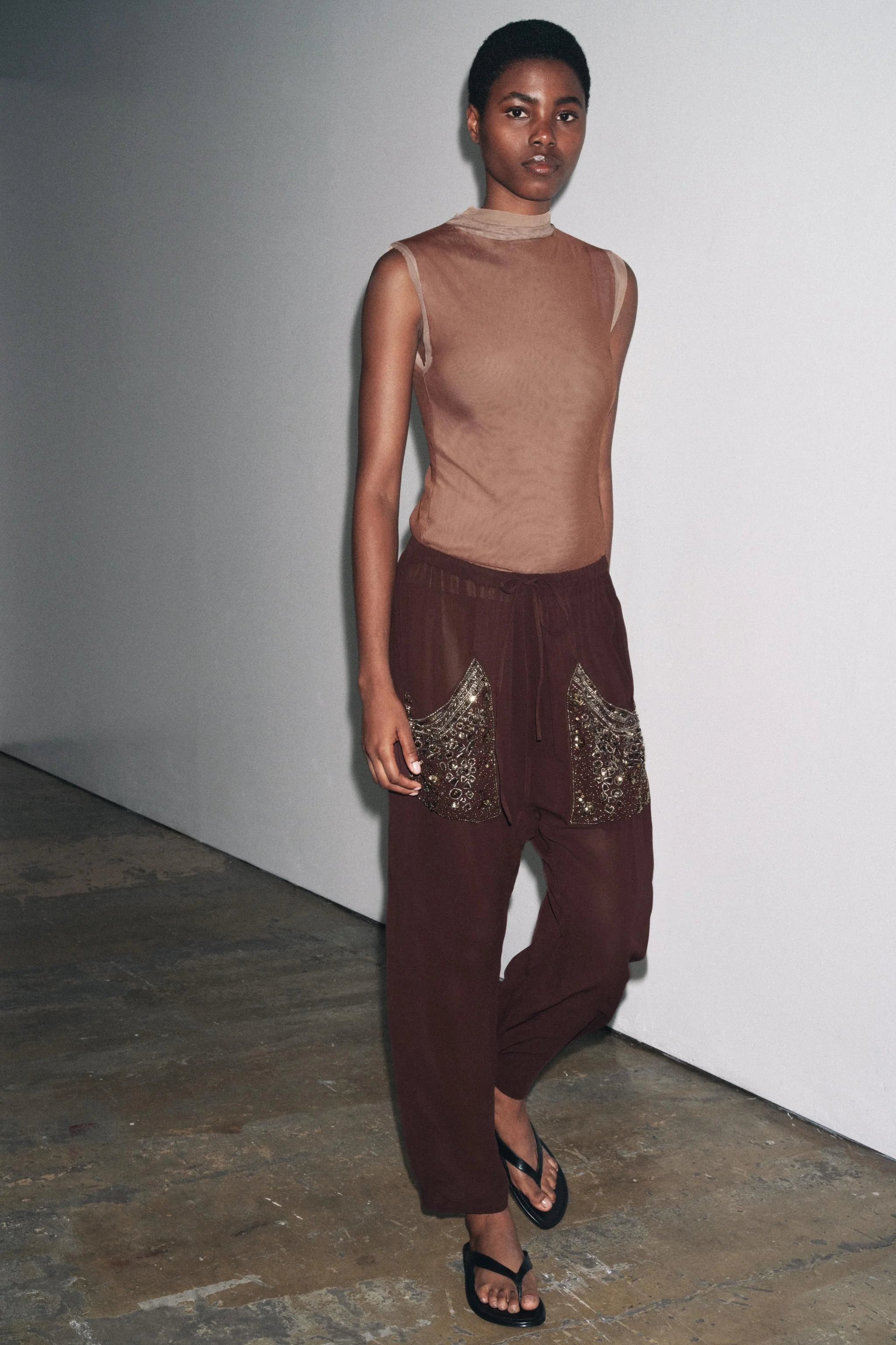 تی شرت یقه ایستاده توری