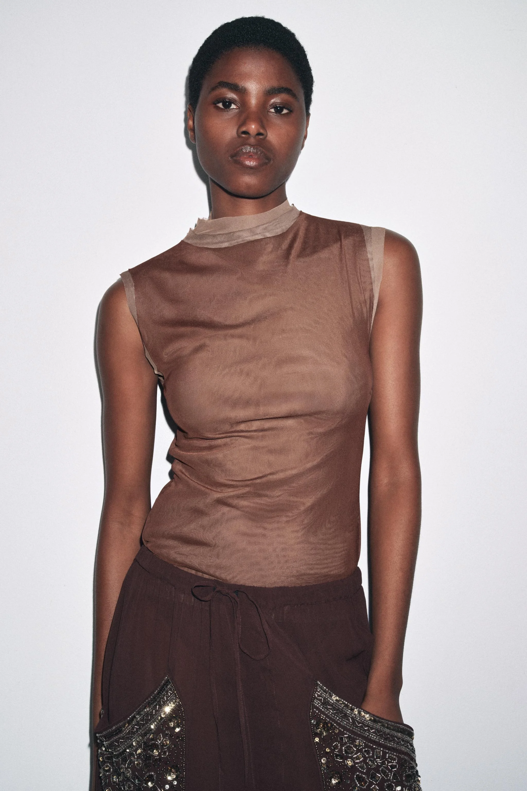 تی شرت یقه ایستاده توری