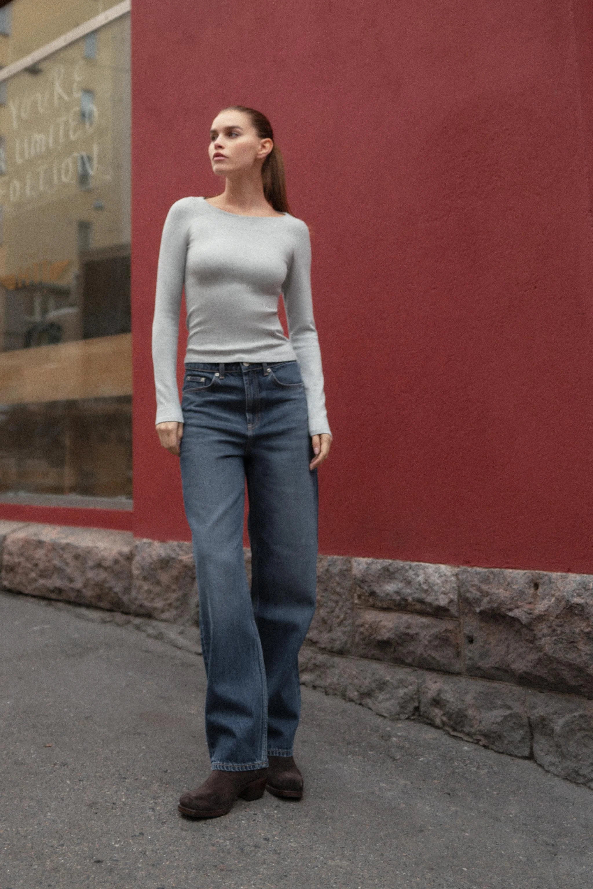 تی شرت یقه قایقی کبریتی