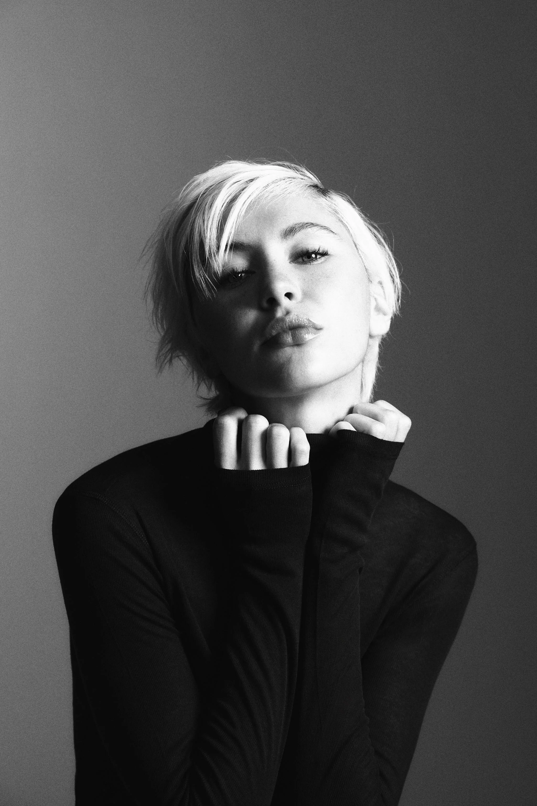 تی شرت یقه ایستاده