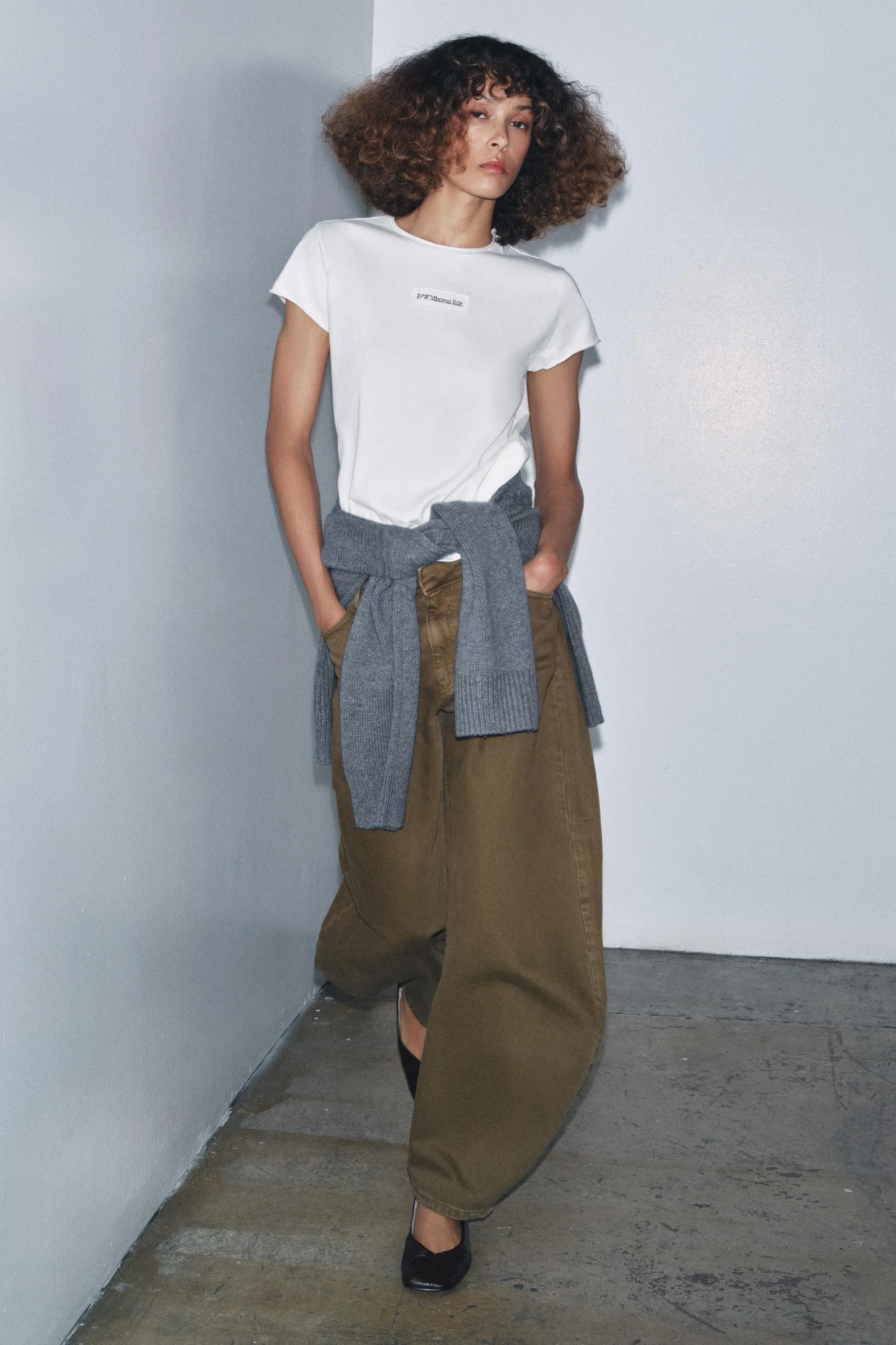 تیشرت با گلدوزی نوشته تیشرت با گلدوزی نوشته