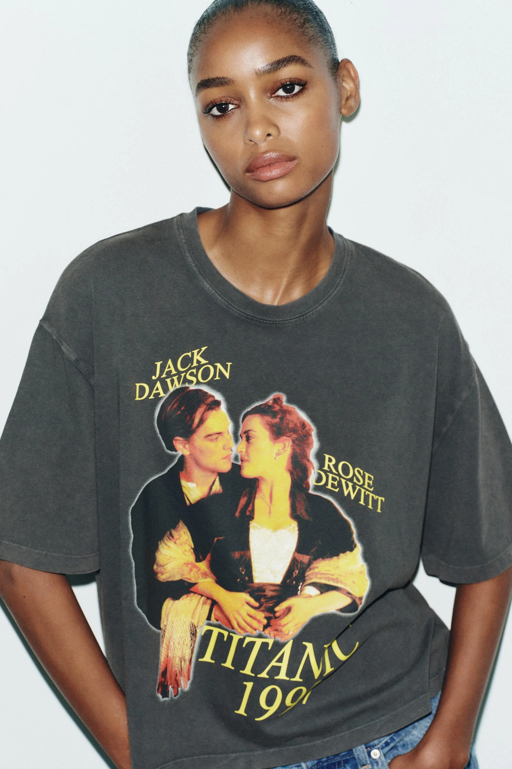 تی‌شرت با افکت کهنه کاری شده تایتانیک