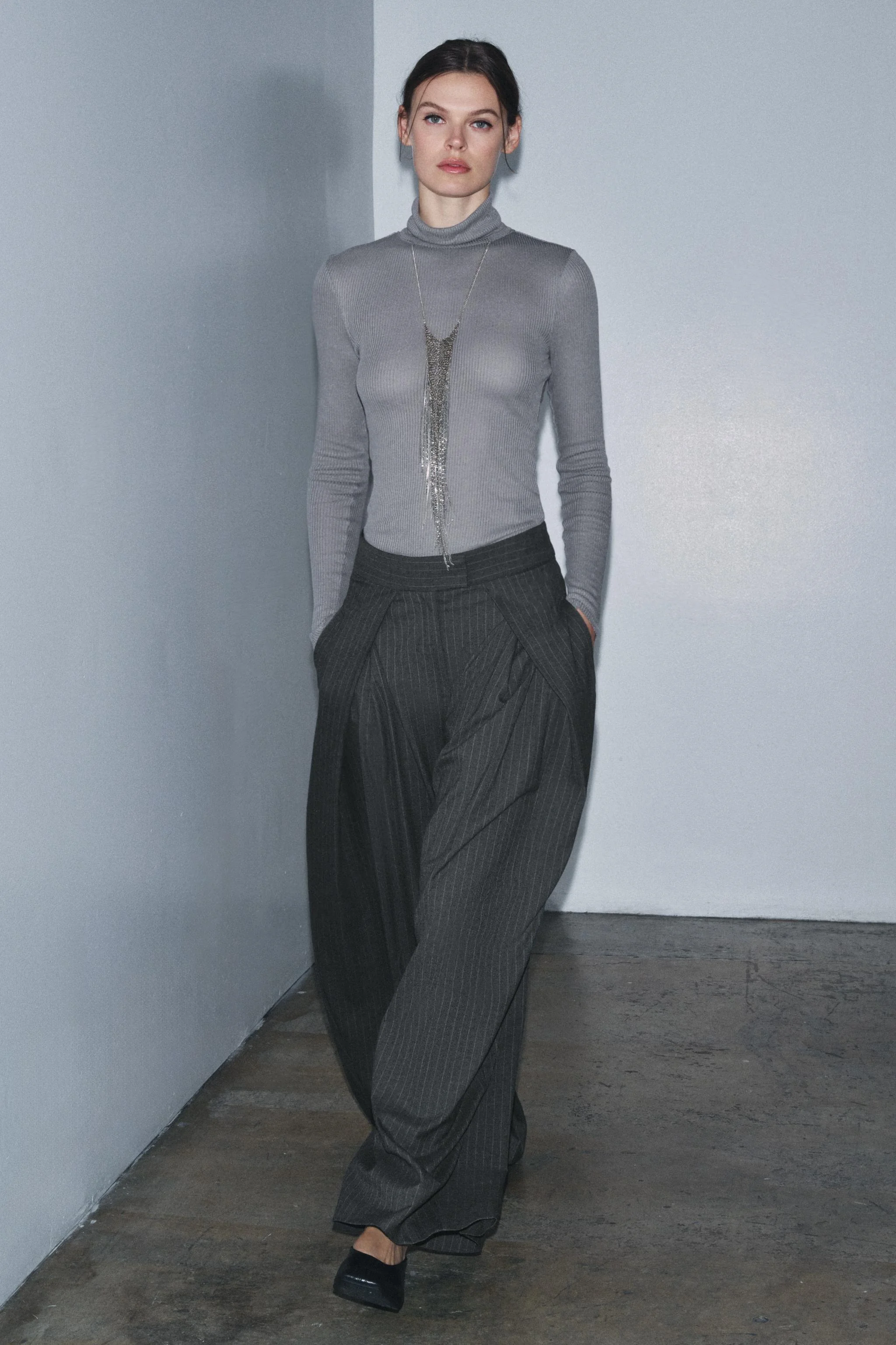 تاپ یقه ایستاده کبریتی