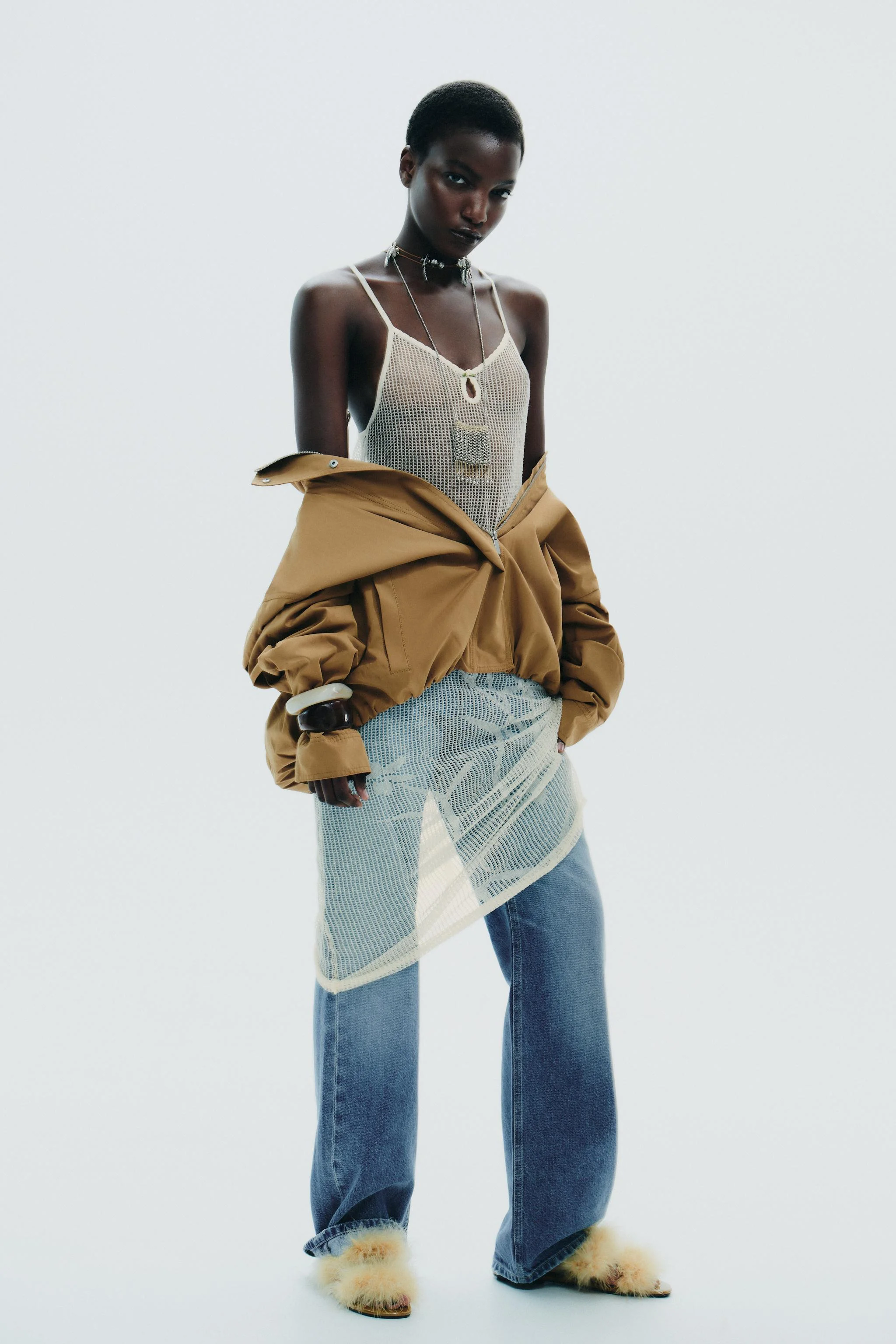 صندل بند پر دار