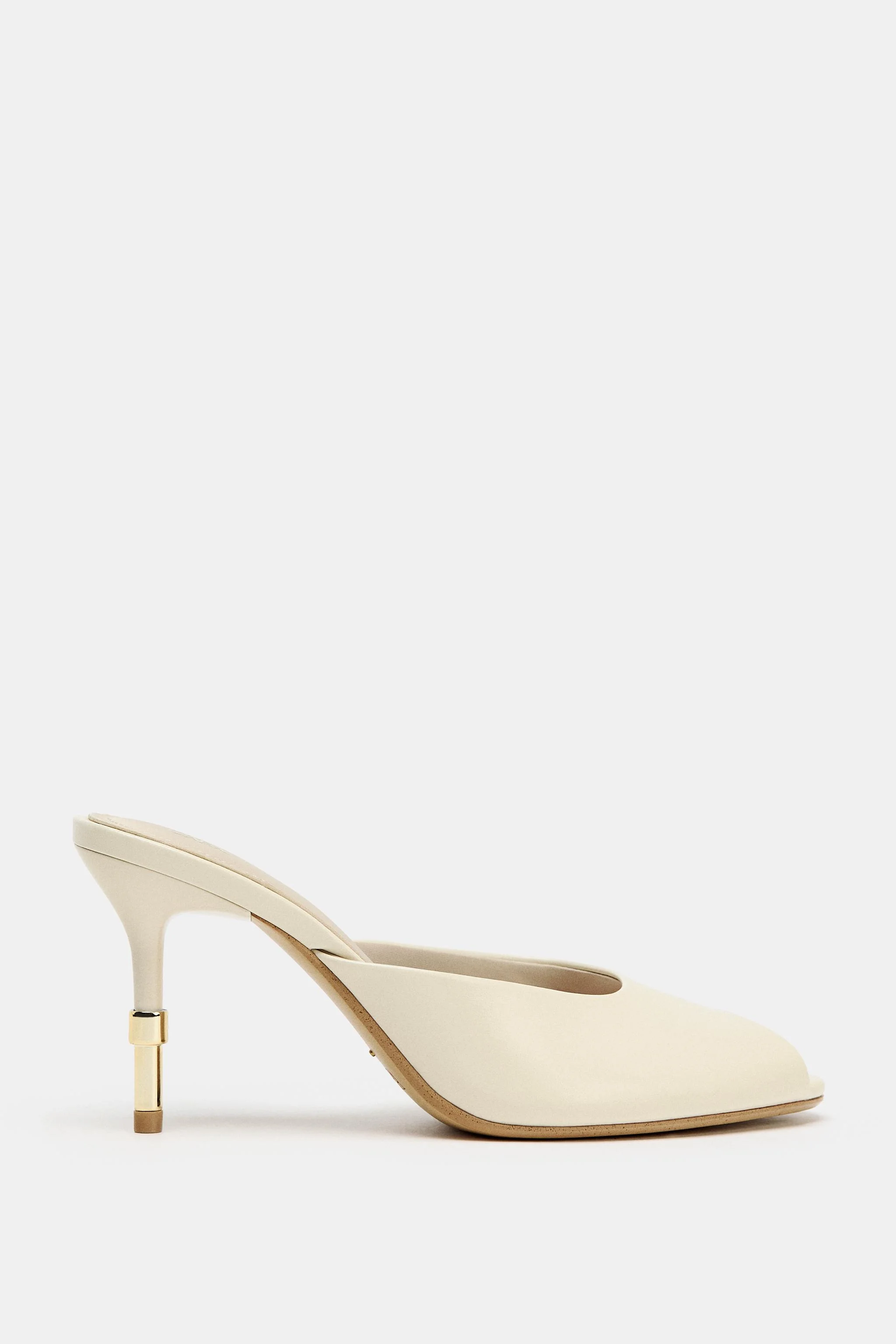 صندل های پاشنه دار