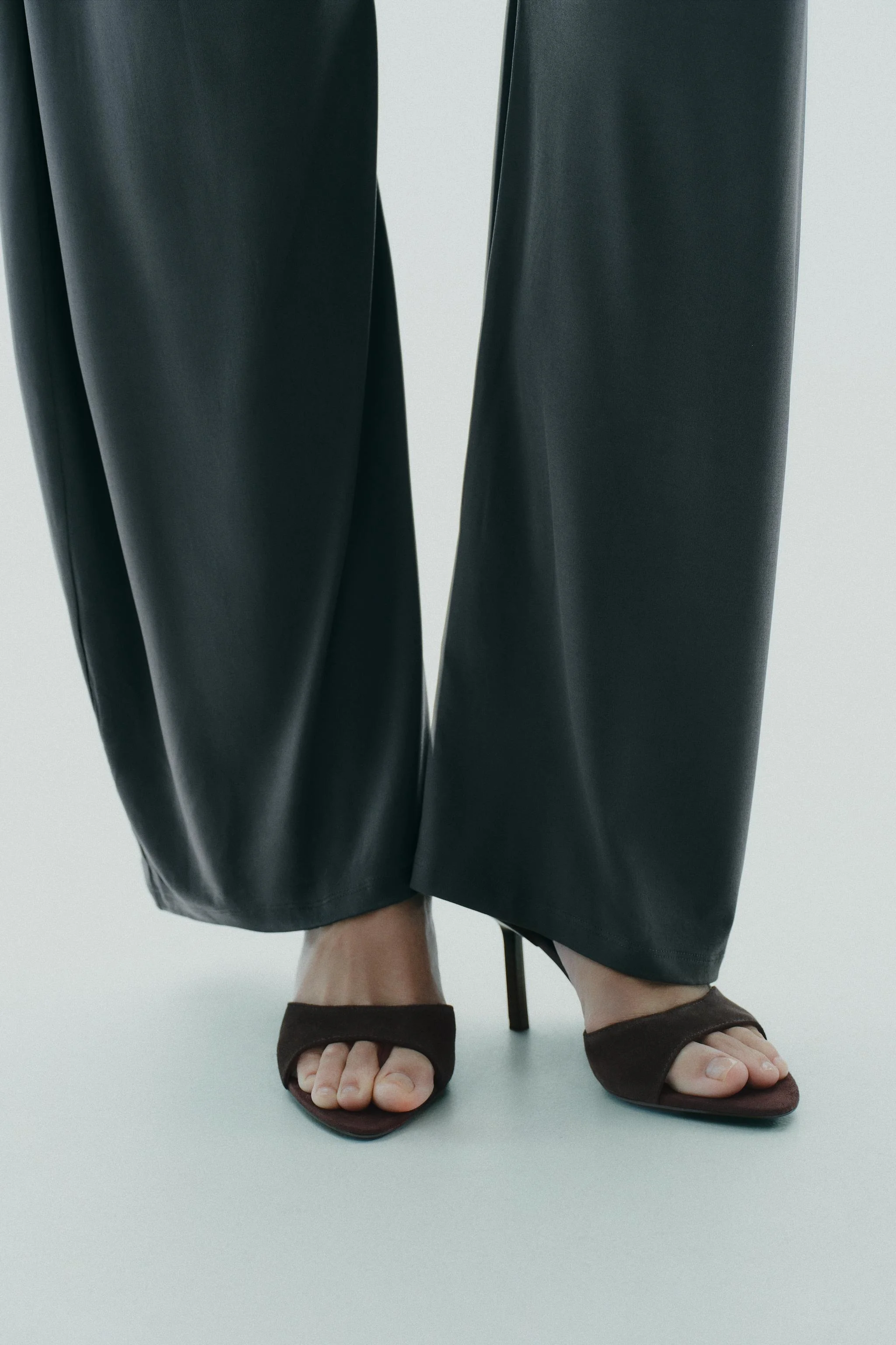 صندل پاشنه بلند از جنس جیر