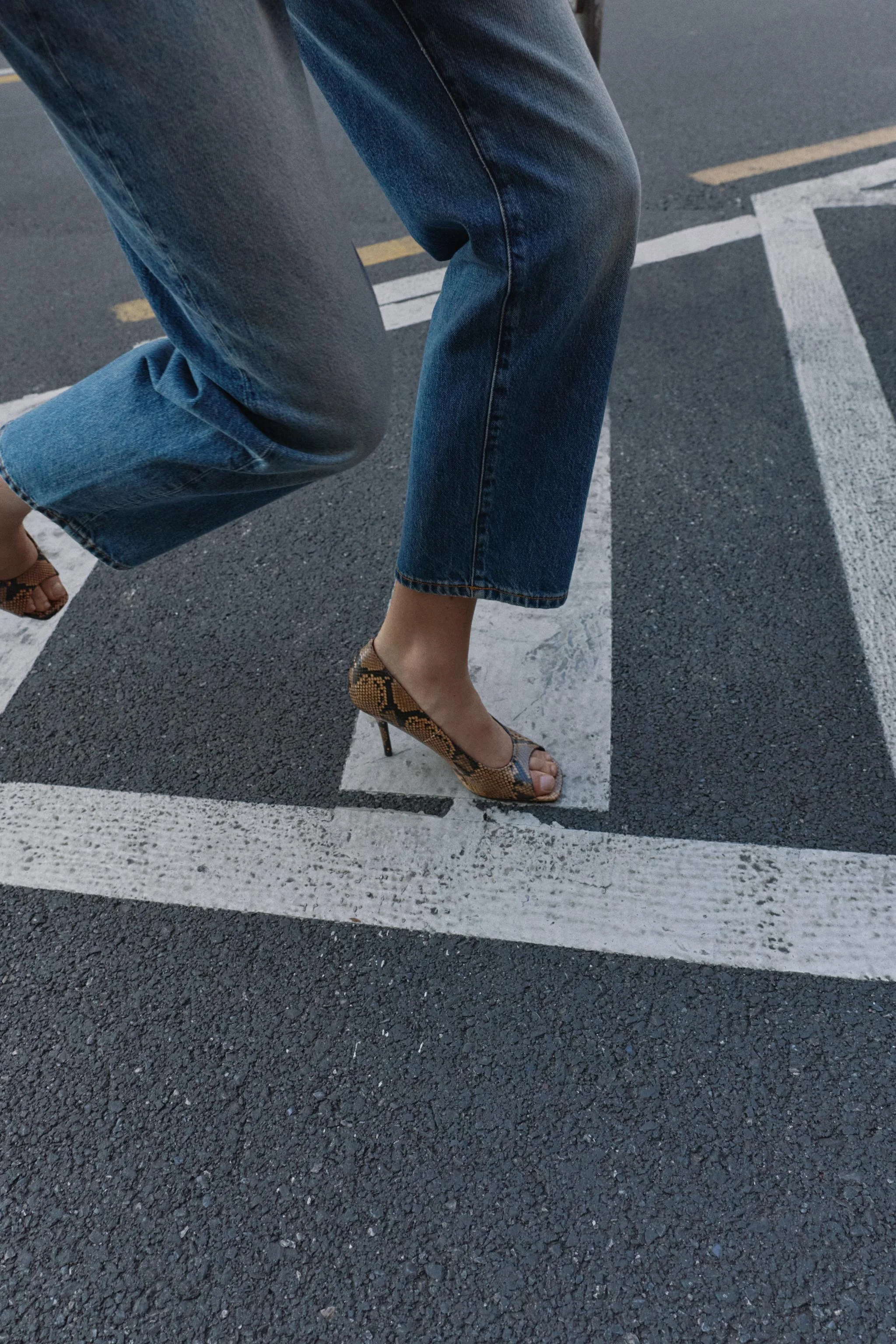 کفش های جلوباز با طرح حیوانات