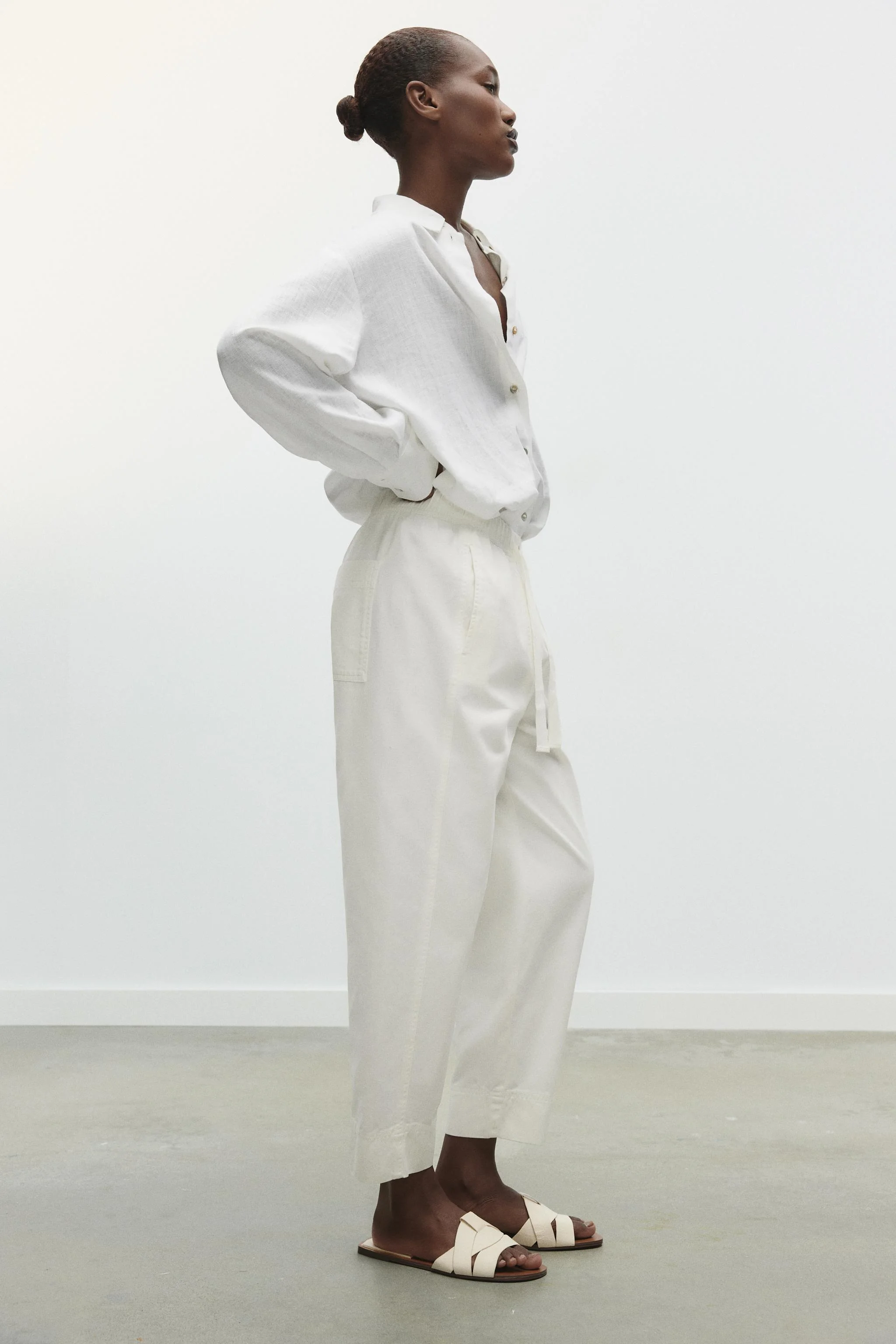 صندل های تخت چرمی ضربدری