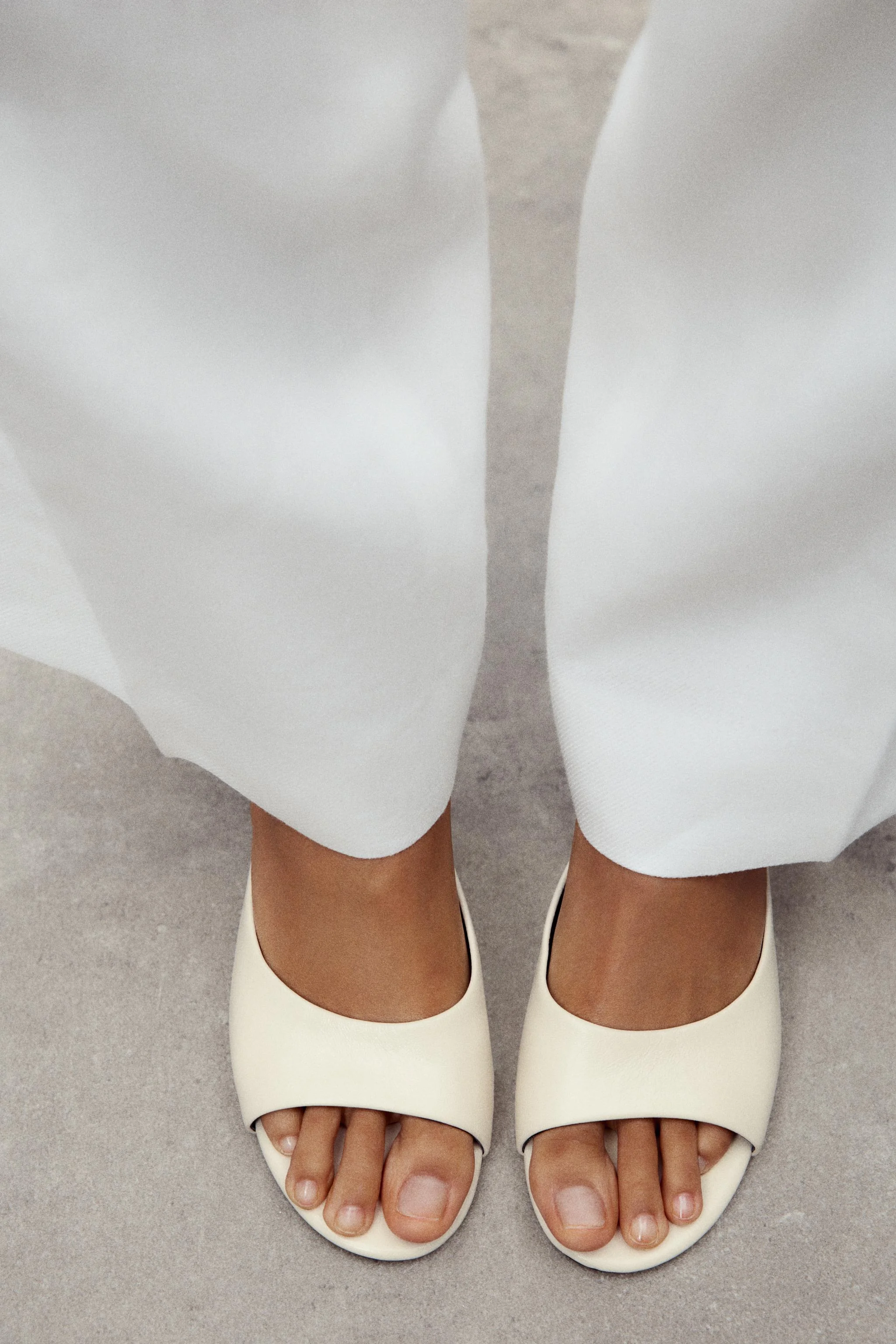 صندل های لژدار چرمی