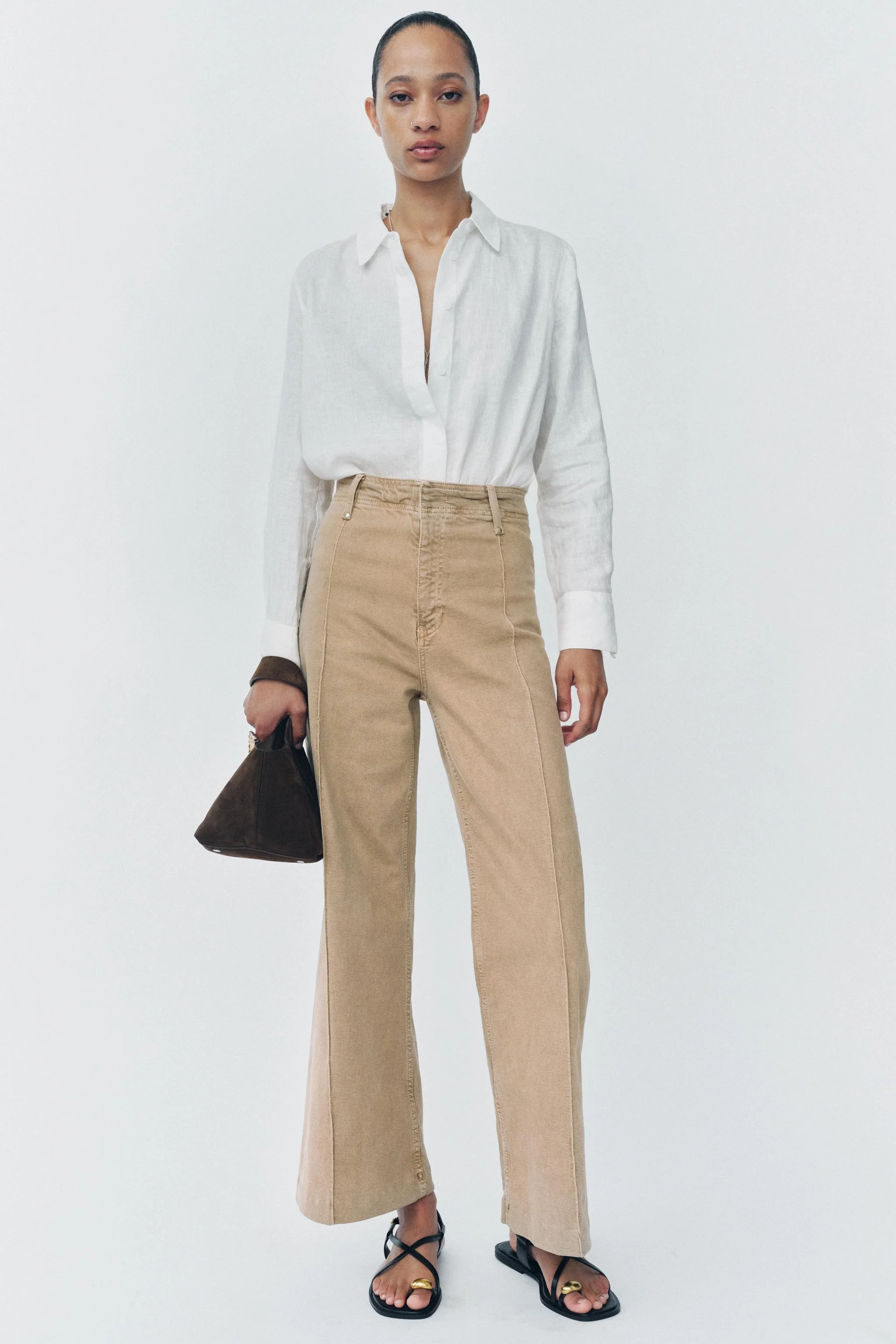 صندل تخت بنددار با تزیین فلزی صندل تخت بنددار با تزیین فلزی