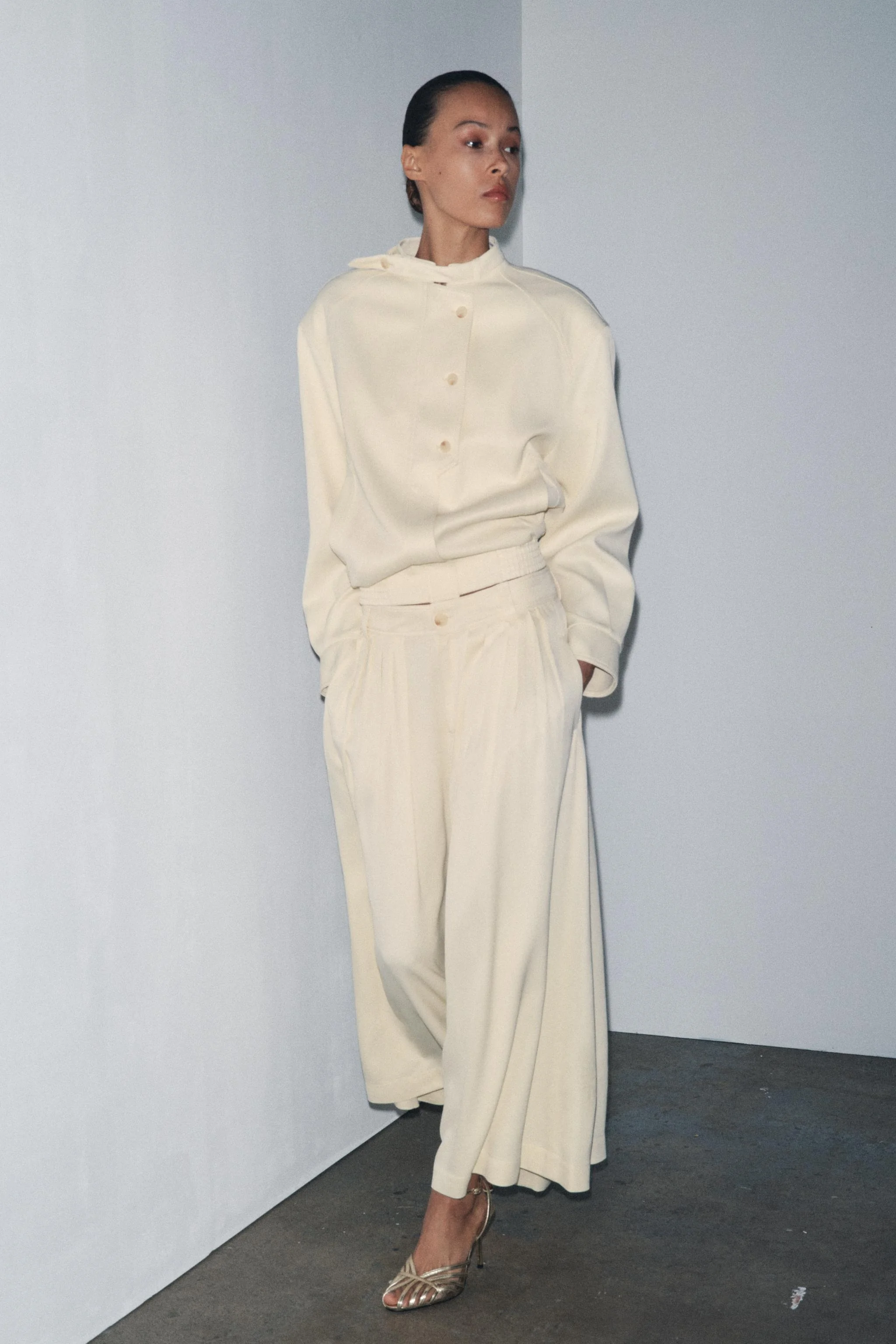 صندل های قفسی پاشنه بلند متالیک