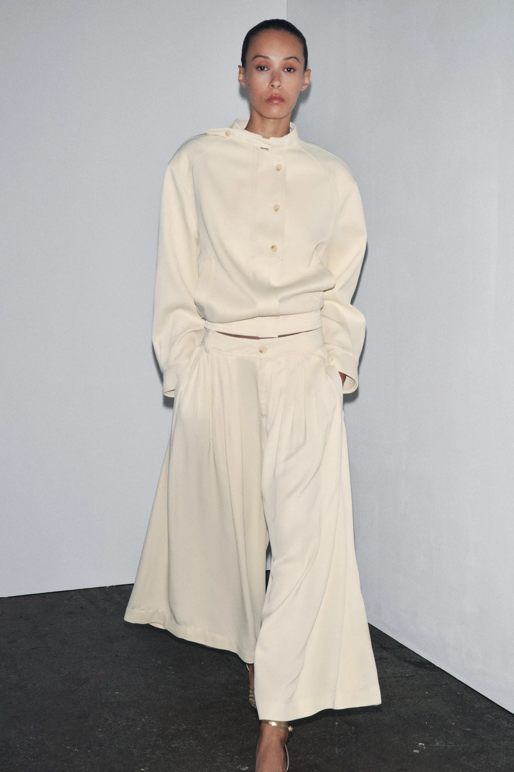 صندل های قفسی پاشنه بلند متالیک