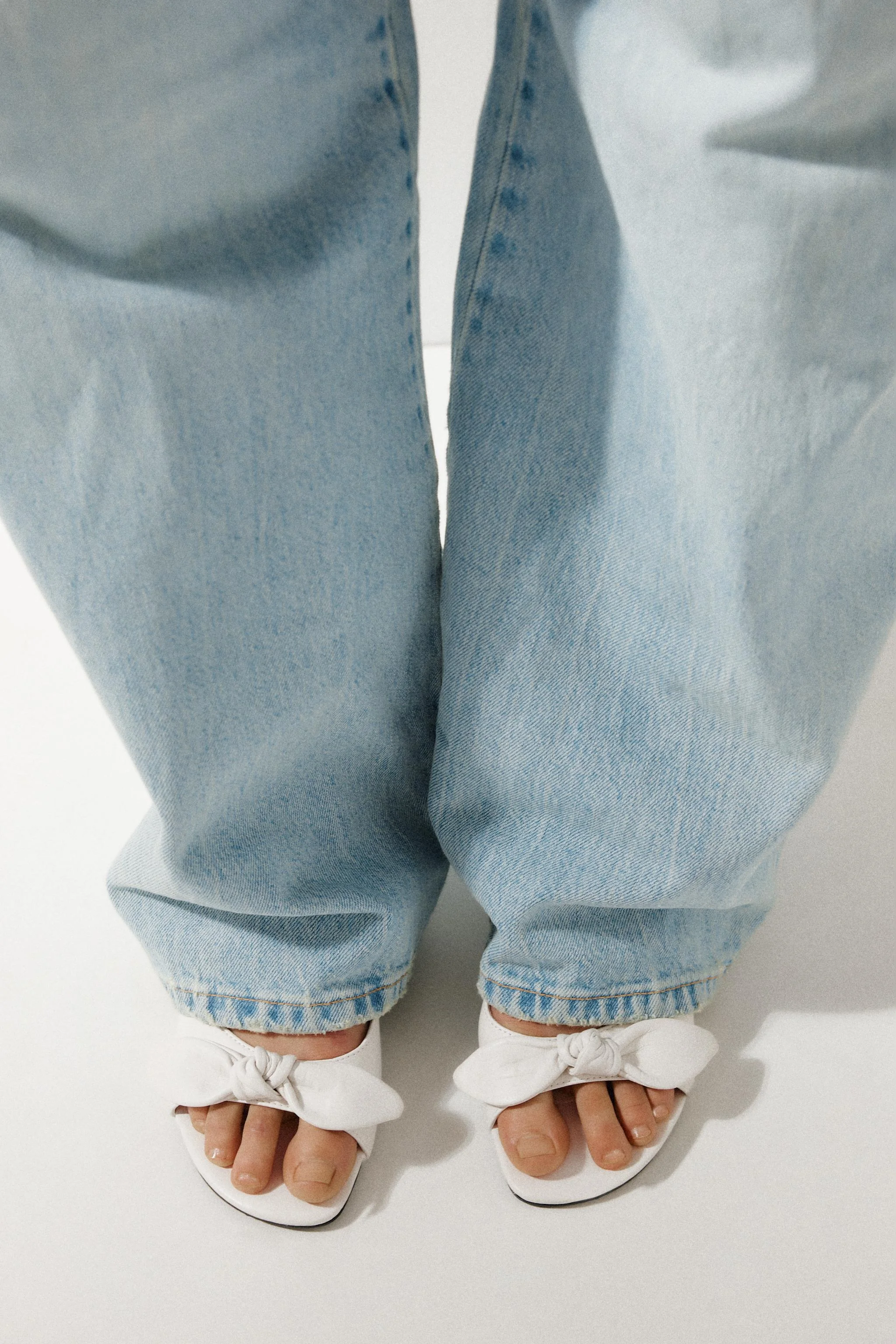 صندل پاشنه دار کمانی چرمی