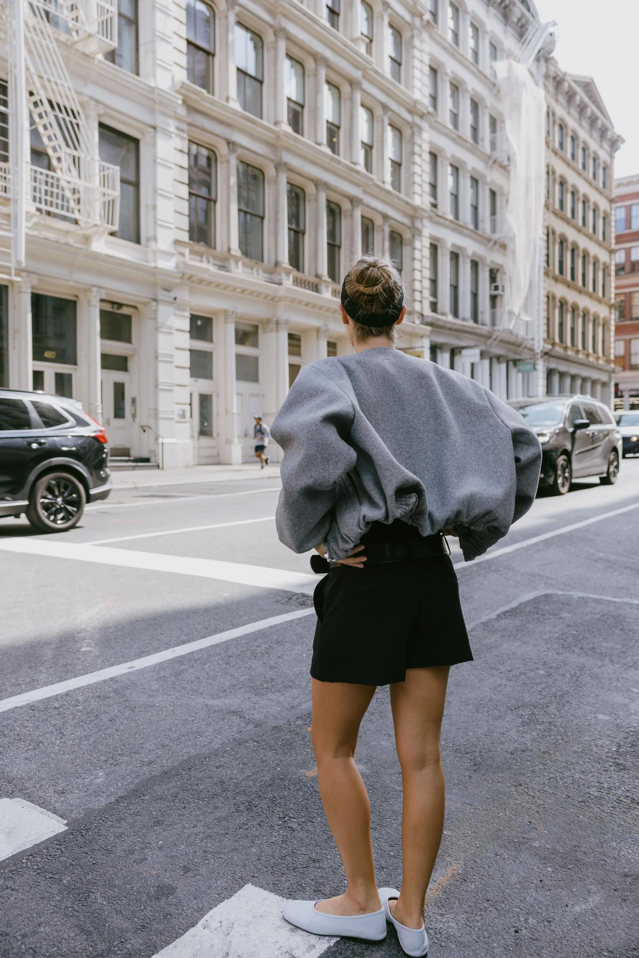 کفش باله چرمی با دوخت تزئینی کفش باله چرمی با دوخت تزئینی