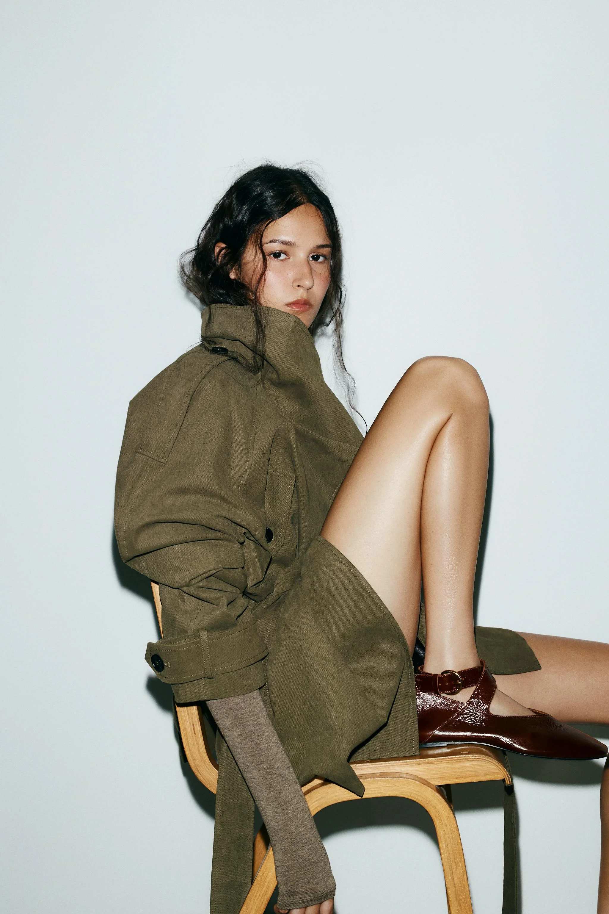 کفش باله تخت چرمی با جلوه ورنی کفش باله تخت چرمی با جلوه ورنی