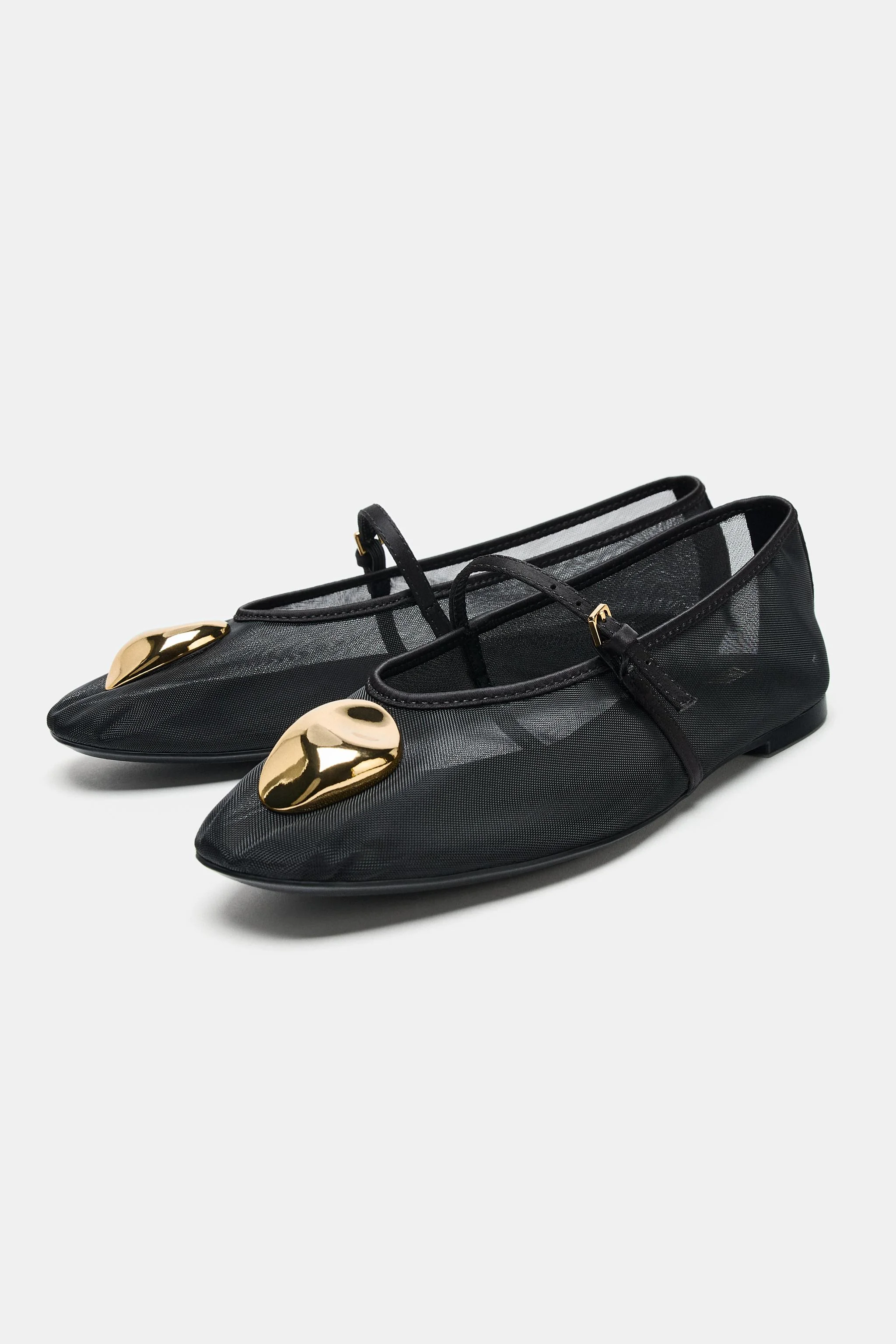 کفش باله توری با جزئیات فلزی کفش باله توری با جزئیات فلزی