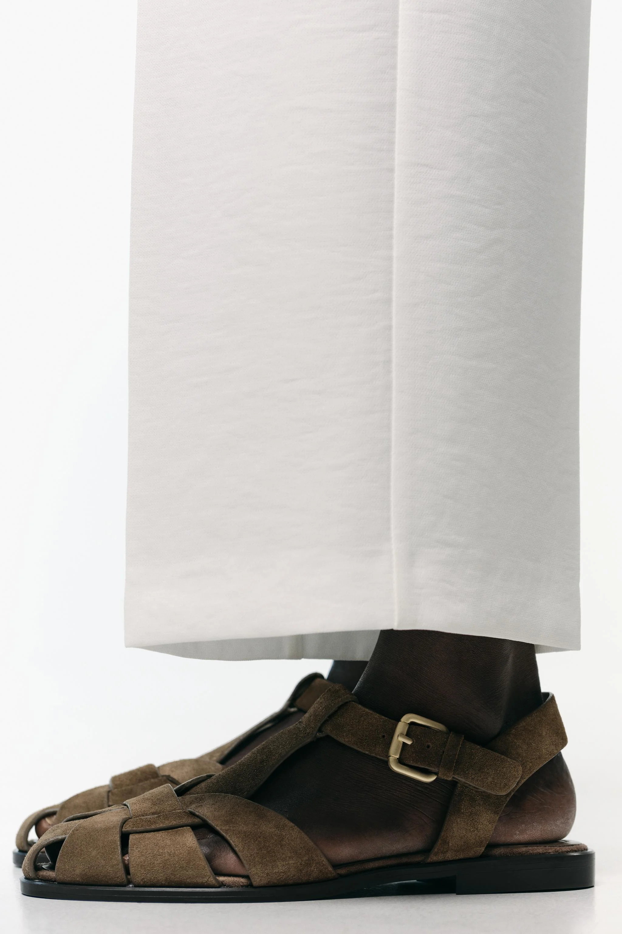 صندل های قفسی از جنس جیر صندل های قفسی از جنس جیر