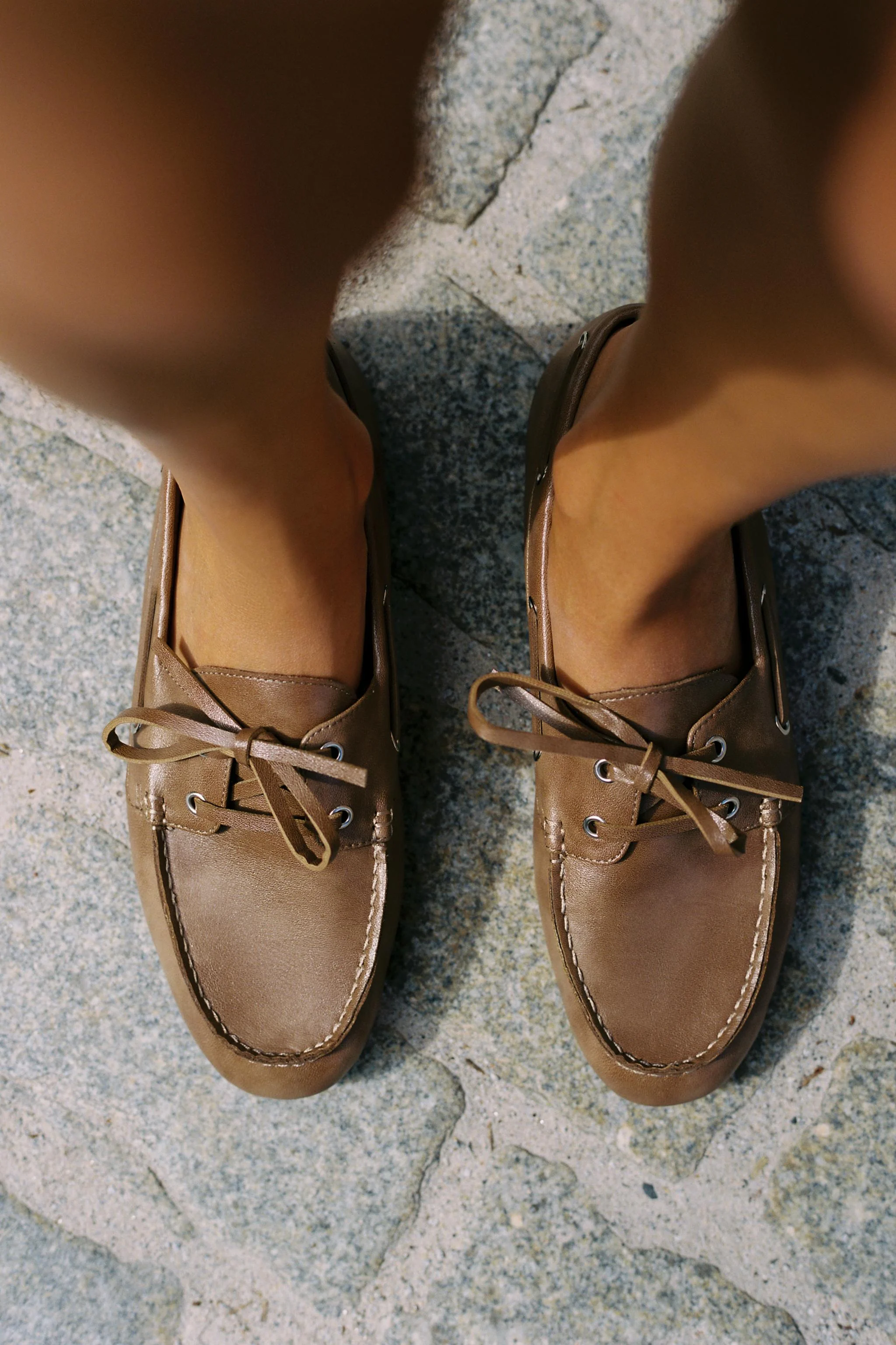 کفش تخت بند دار کفش تخت بند دار