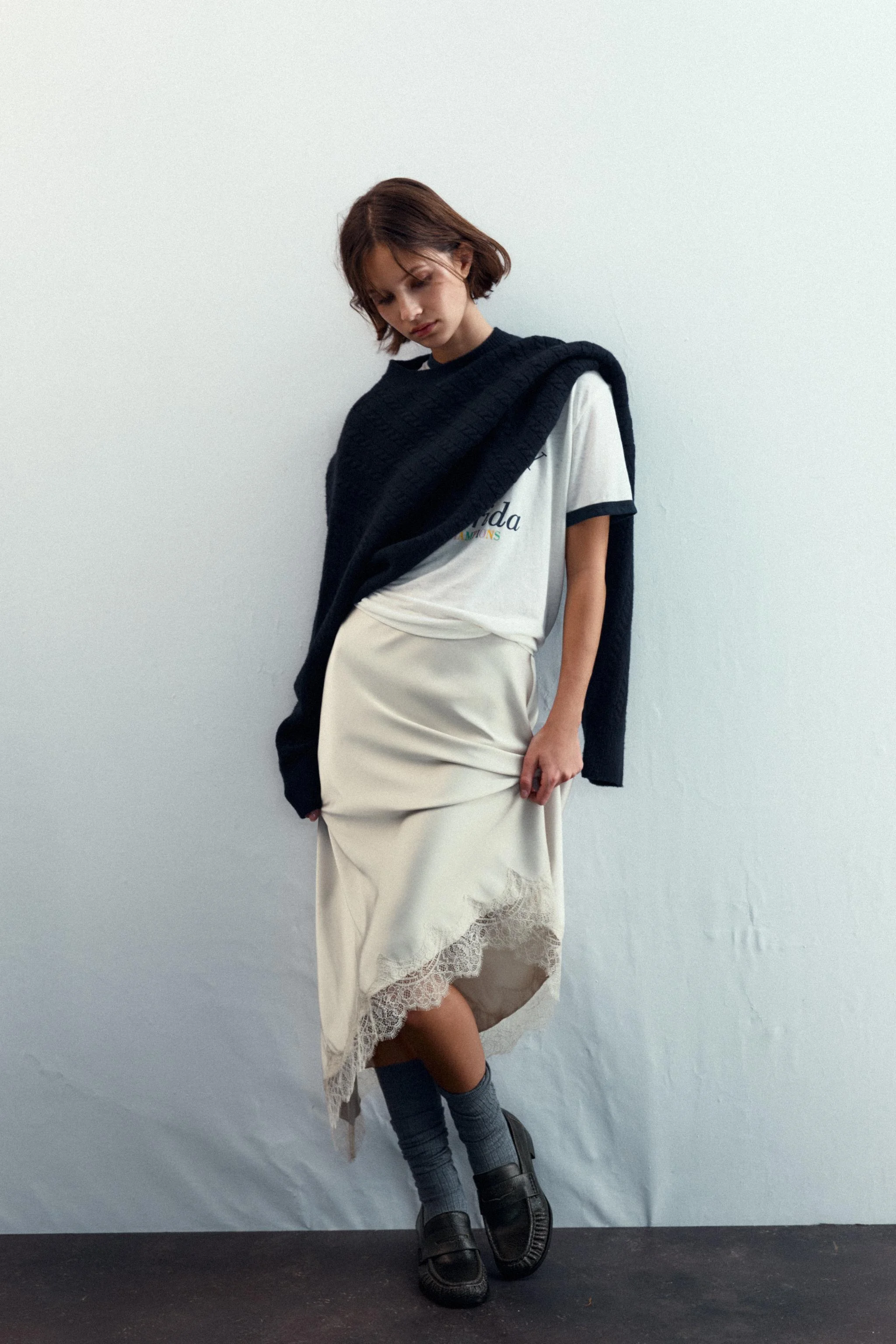 کفش کالج چرمی طرح کهنه کفش کالج چرمی طرح کهنه