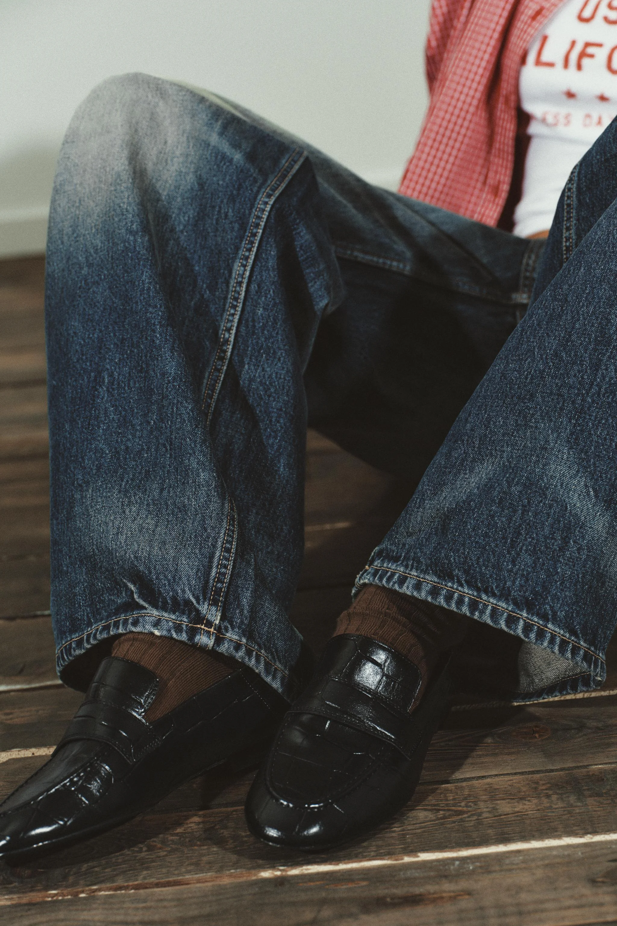 کفش کالج تخت طرح دار کفش کالج تخت طرح دار