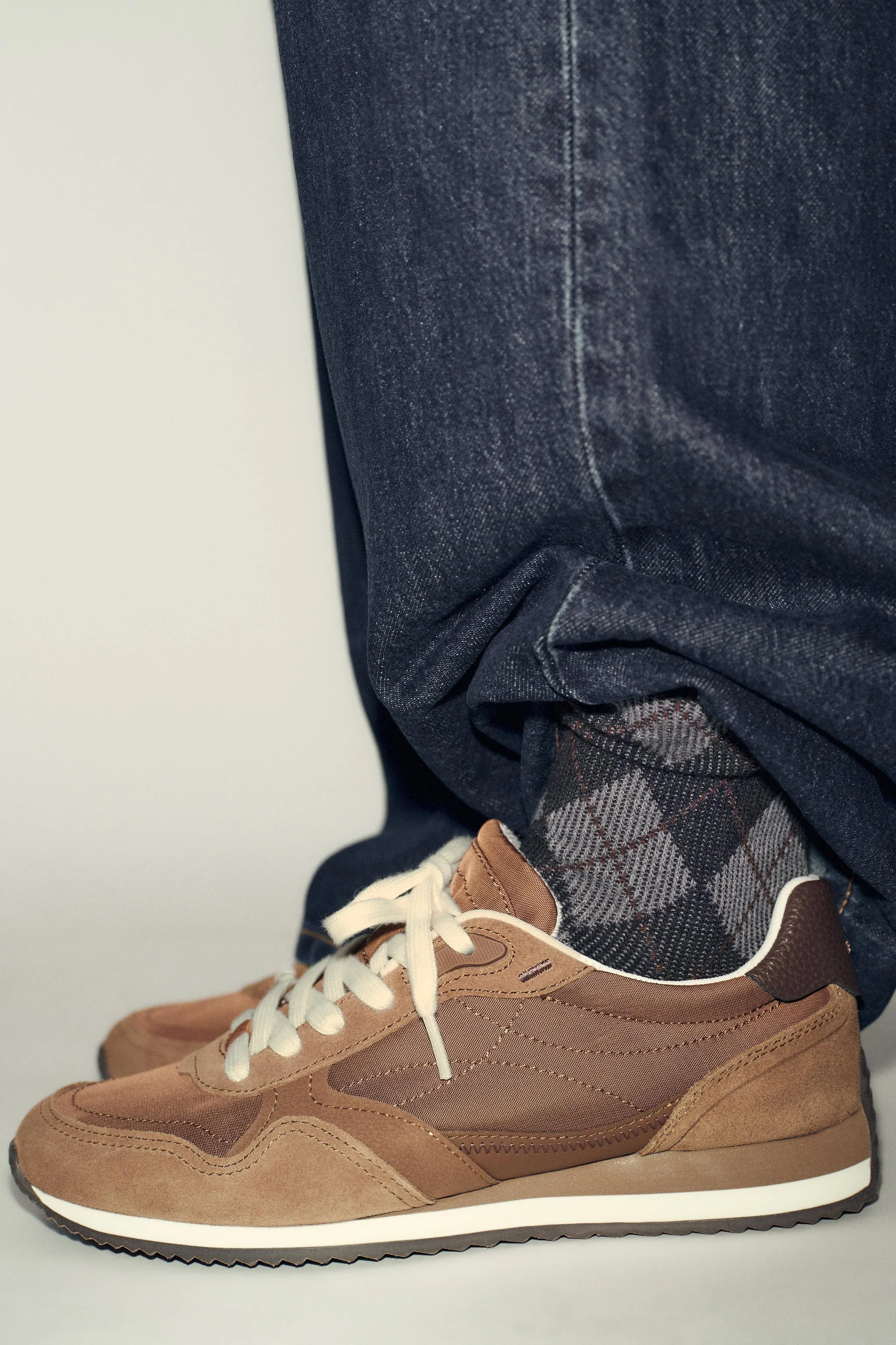 کفش ورزشی نرم مخصوص دویدن کفش ورزشی نرم مخصوص دویدن