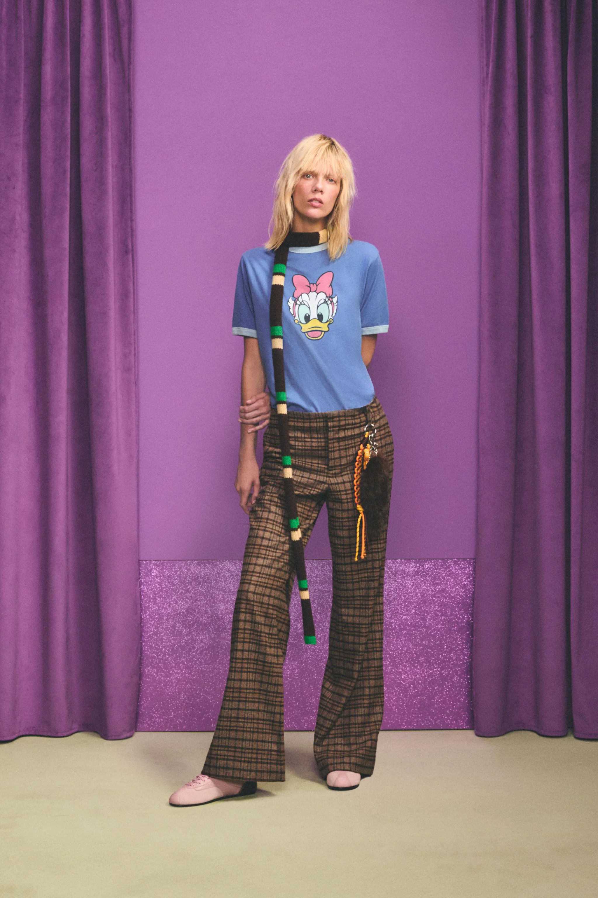 کفش ورزشی چرمی هری لمبرت برای زارا x دیزنی کفش ورزشی چرمی هری لمبرت برای زارا x دیزنی