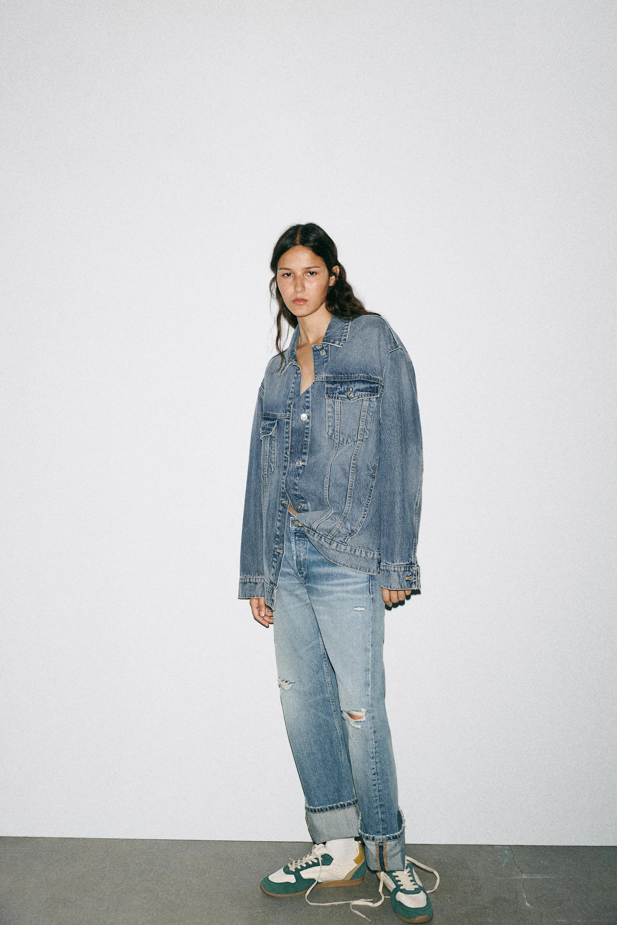 کفش ورزشی رنگی کفش ورزشی رنگی