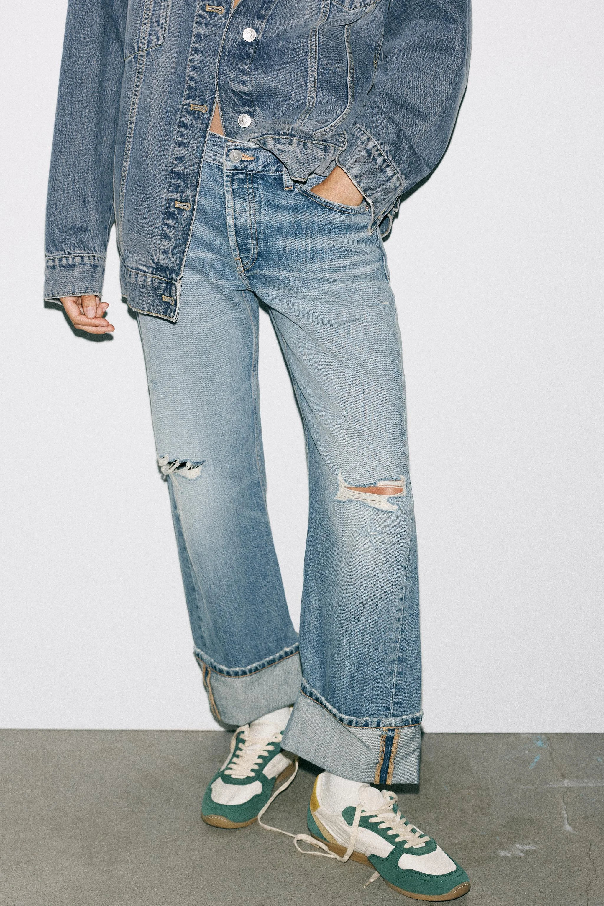 کفش ورزشی رنگی کفش ورزشی رنگی