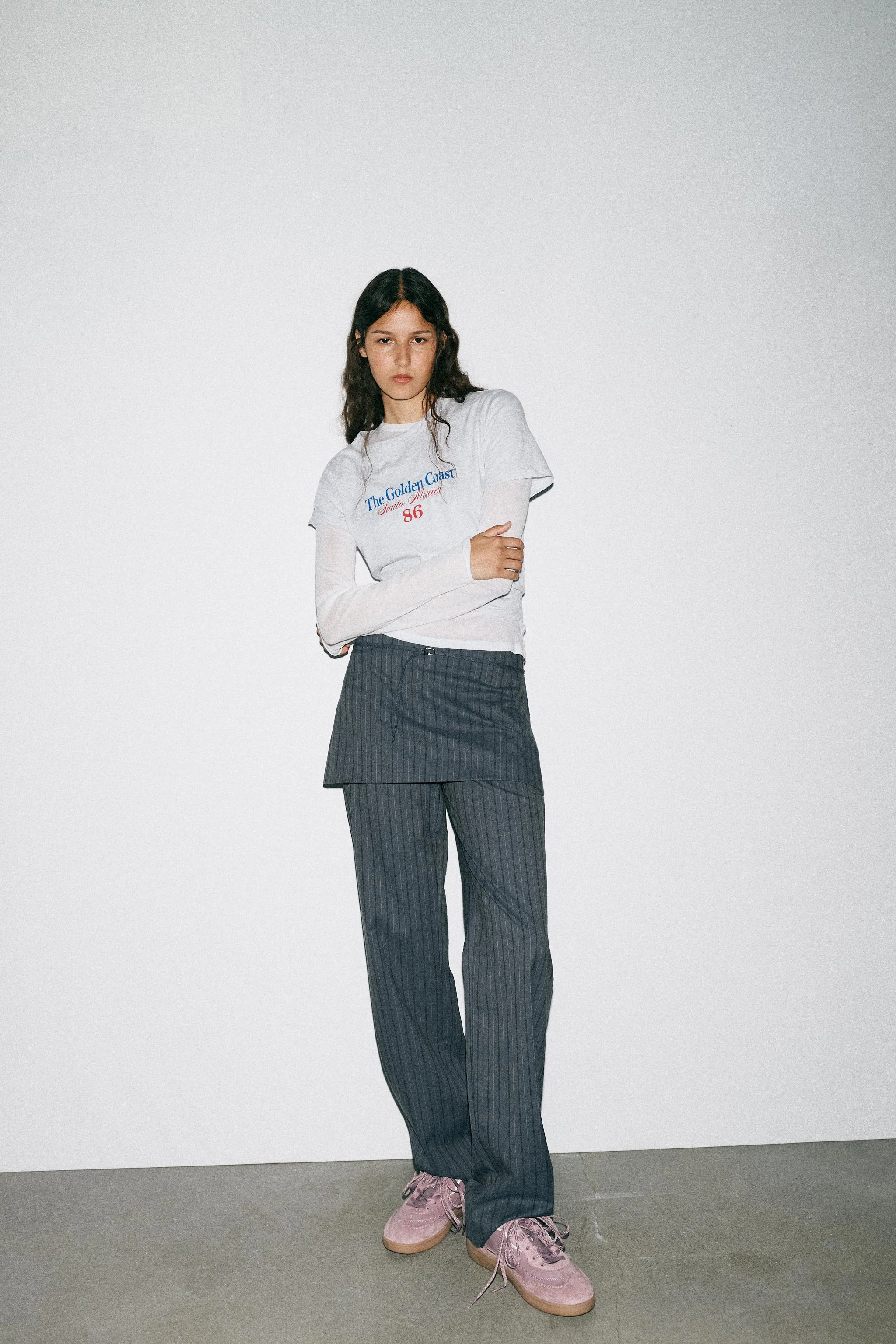 کفش ورزشی متضاد کفش ورزشی متضاد