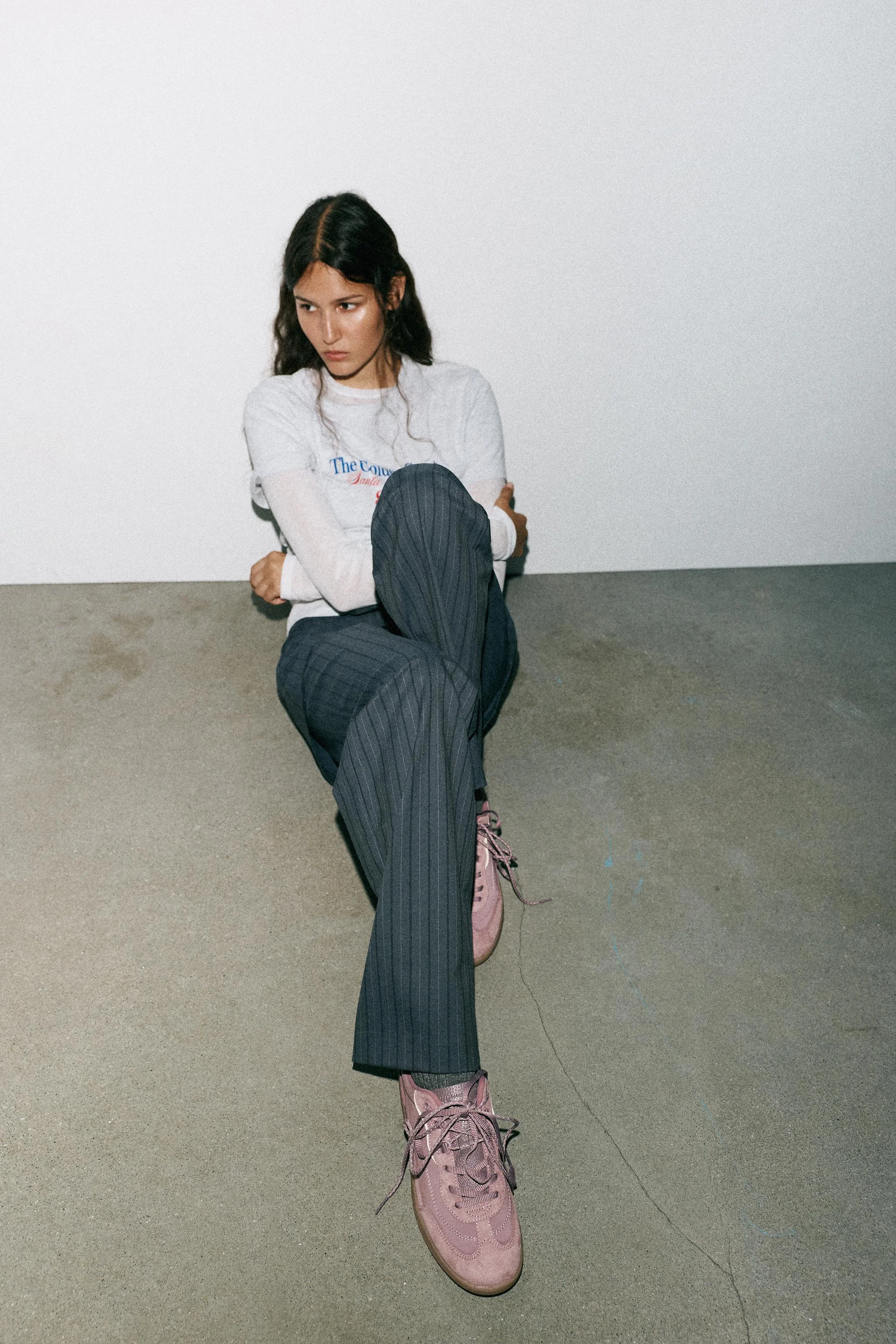 کفش ورزشی متضاد کفش ورزشی متضاد