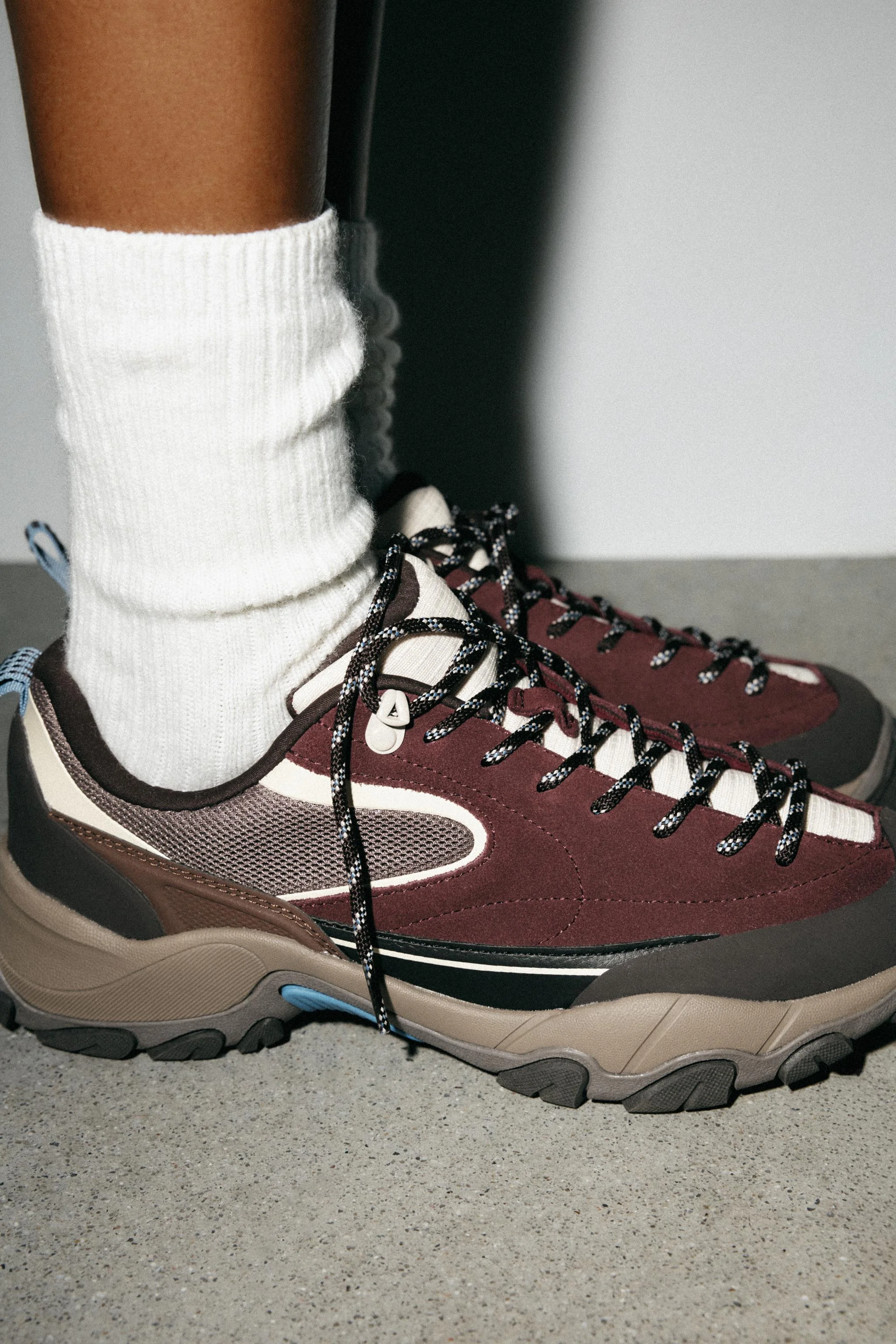 کفش ورزشی کشی کفش ورزشی کشی