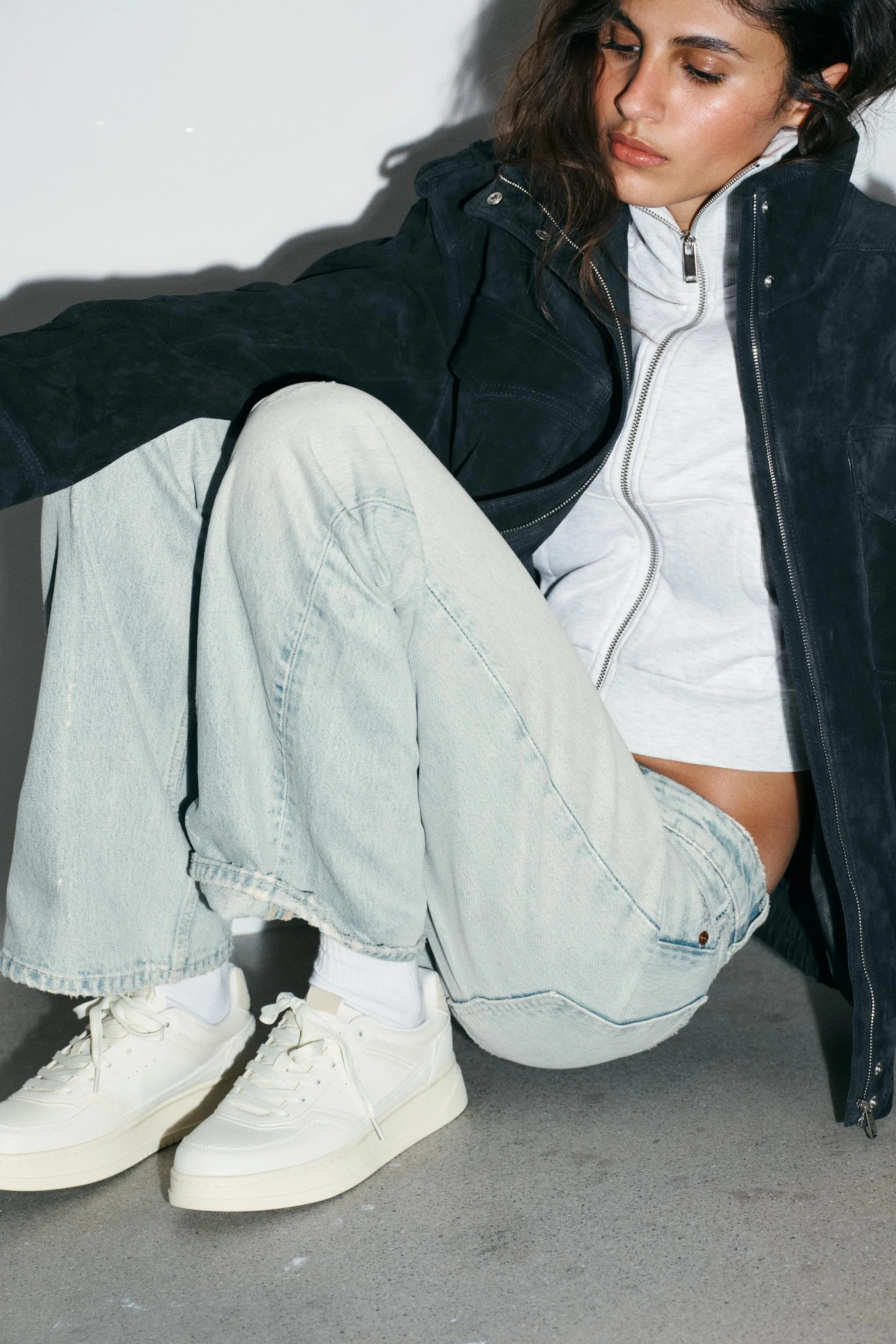 کفش ورزشی با تضاد رنگی کفش ورزشی با تضاد رنگی