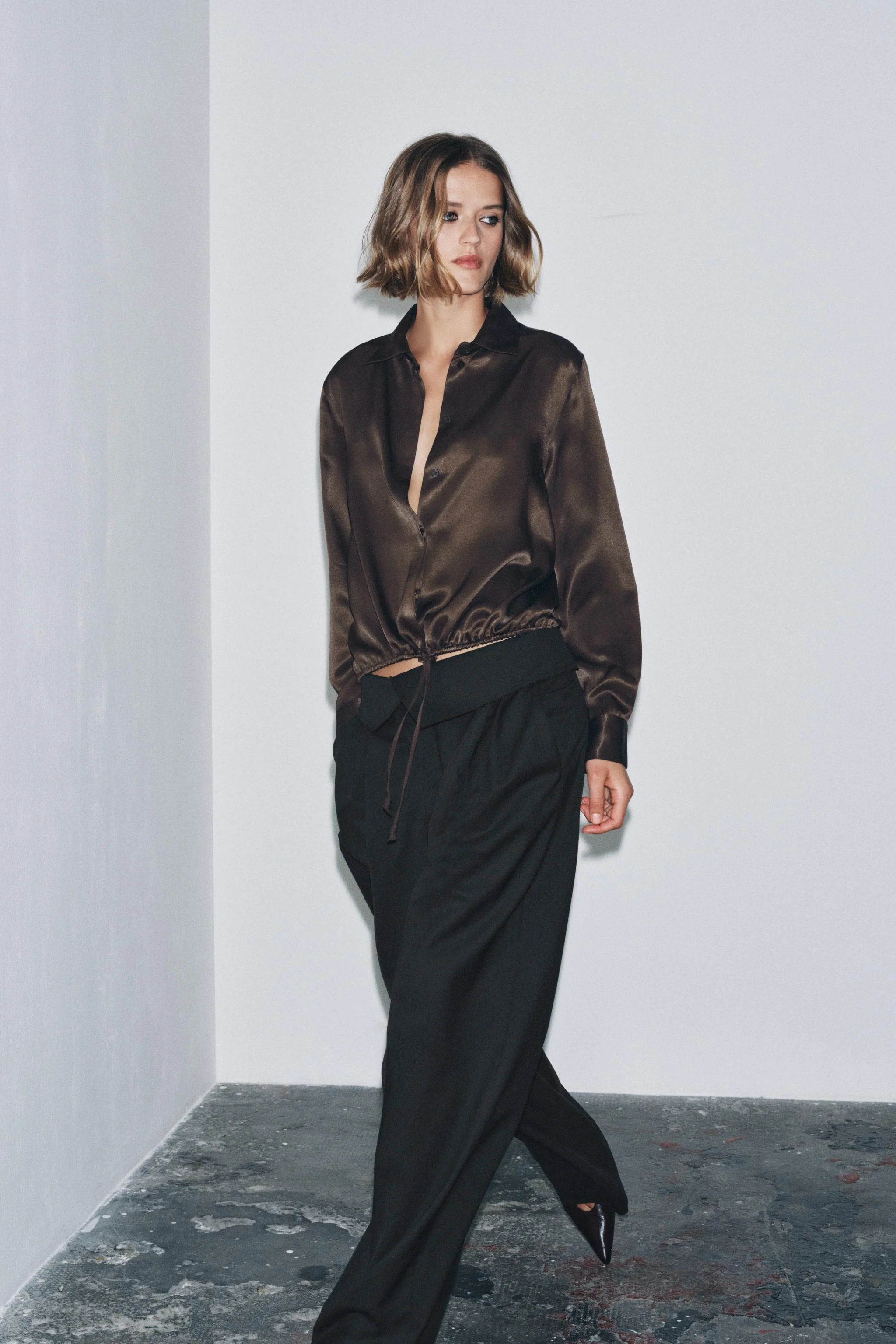 بلوز ساتن ZW COLLECTION با بند بلوز ساتن ZW COLLECTION با بند