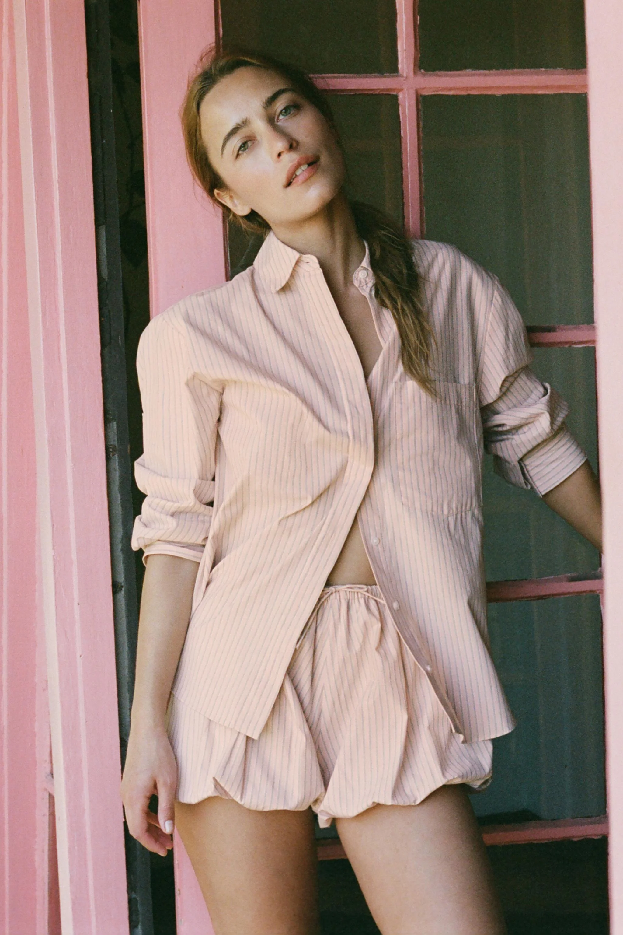 پیراهن راه راه نخی