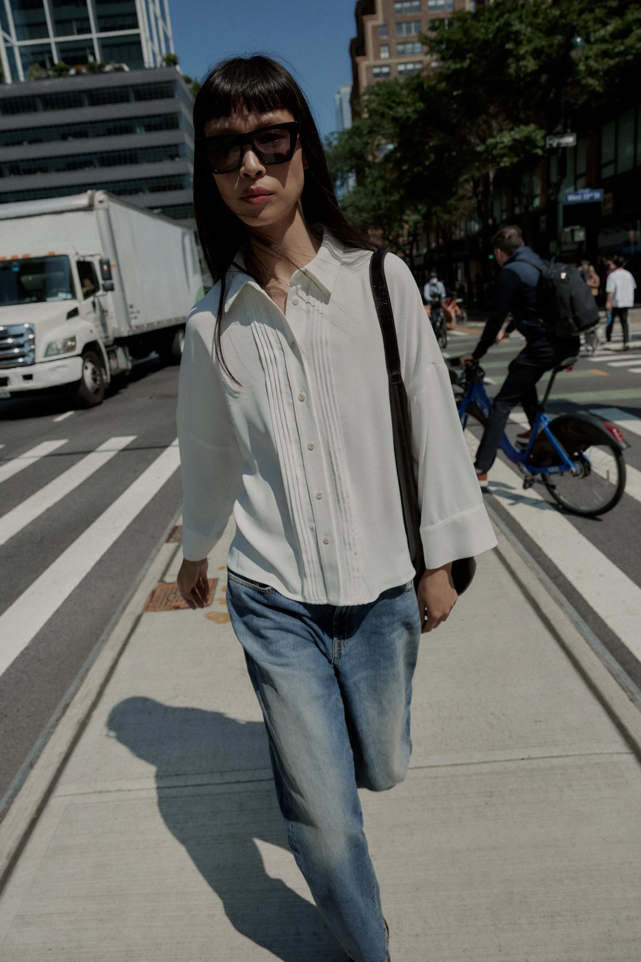 شومیز کرپ با جزئیات پیلی‌دار