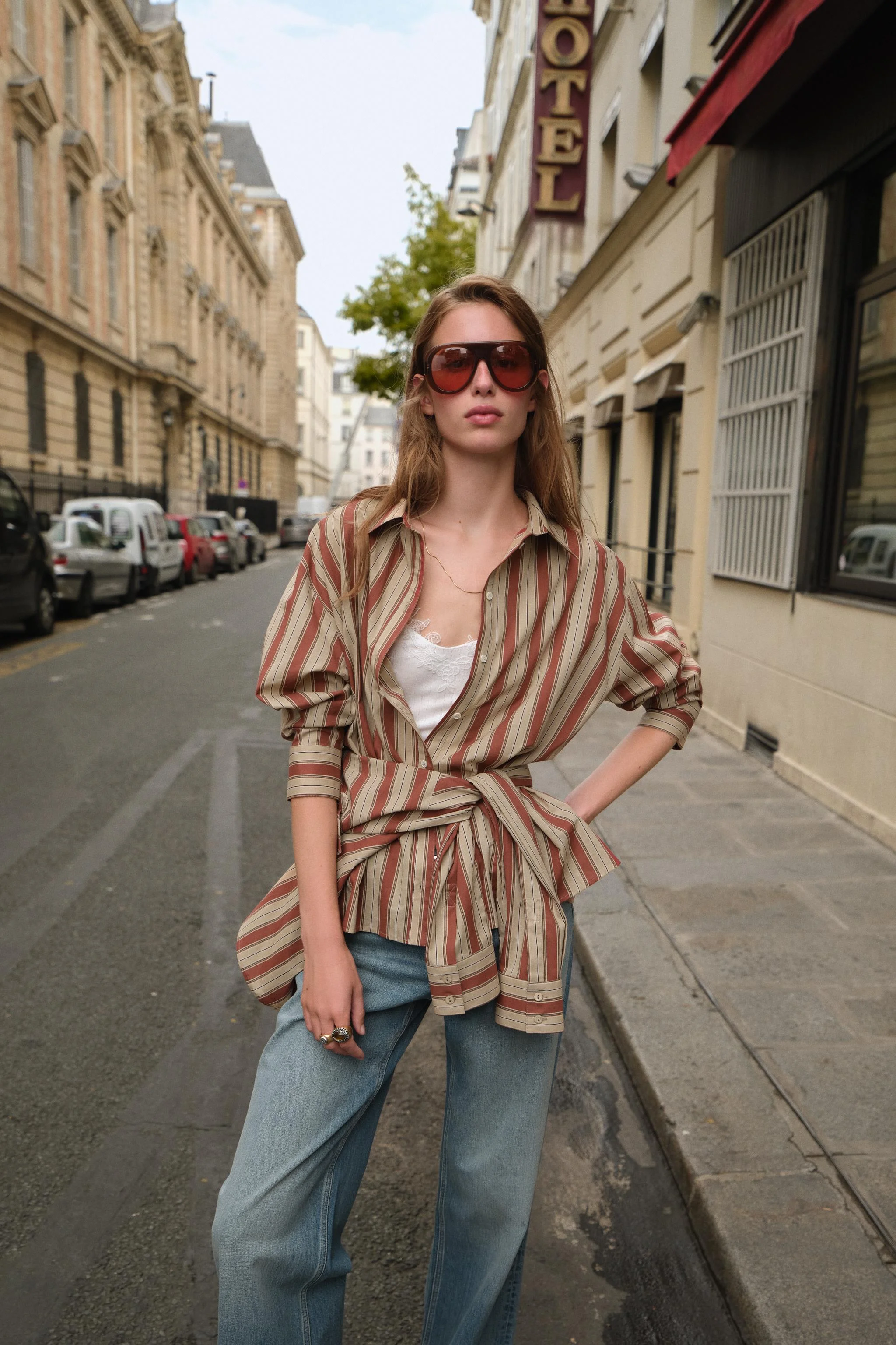 پیراهن راه راه با جزئیات دکمه ای در پشت