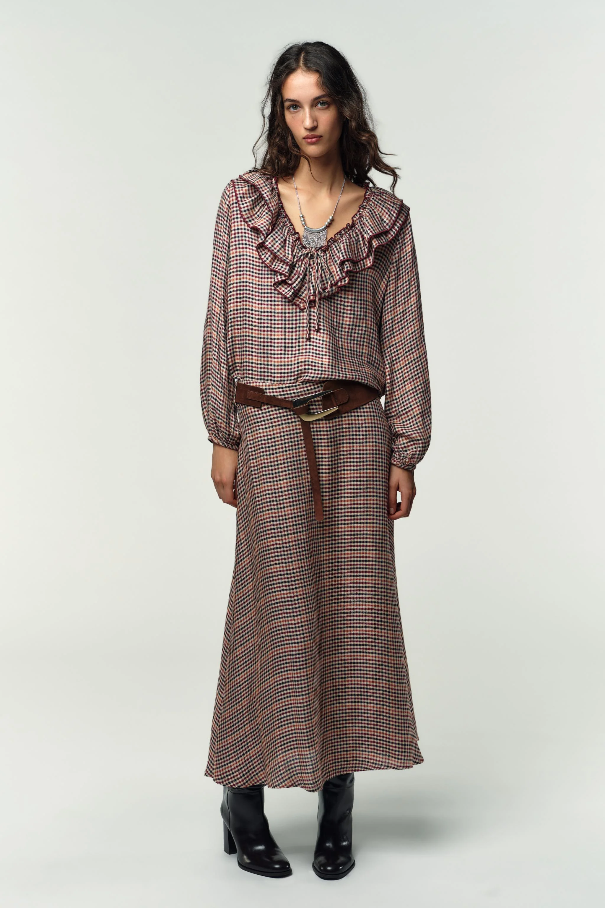 بلوز طرح دار با چین های تزئینی