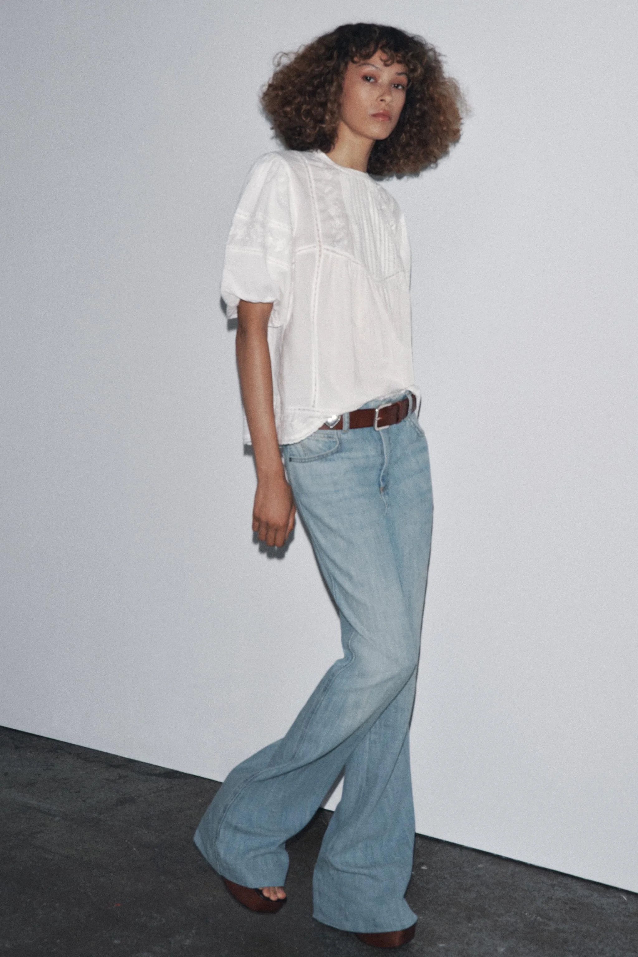 بلوز گلدوزی شده رمانتیک ZW COLLECTION