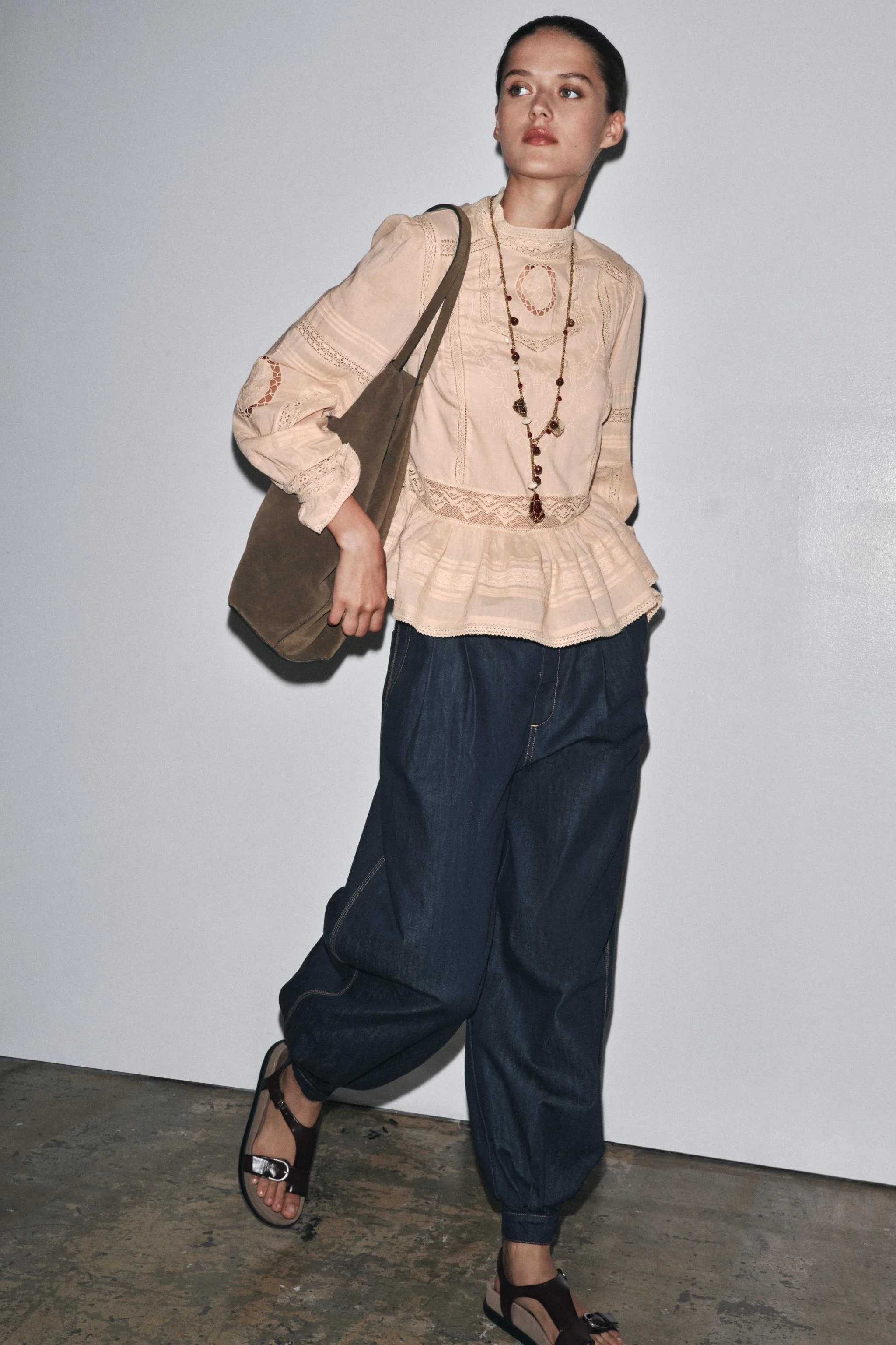 پیراهن رمانتیک گلدوزی شده ZW COLLECTION