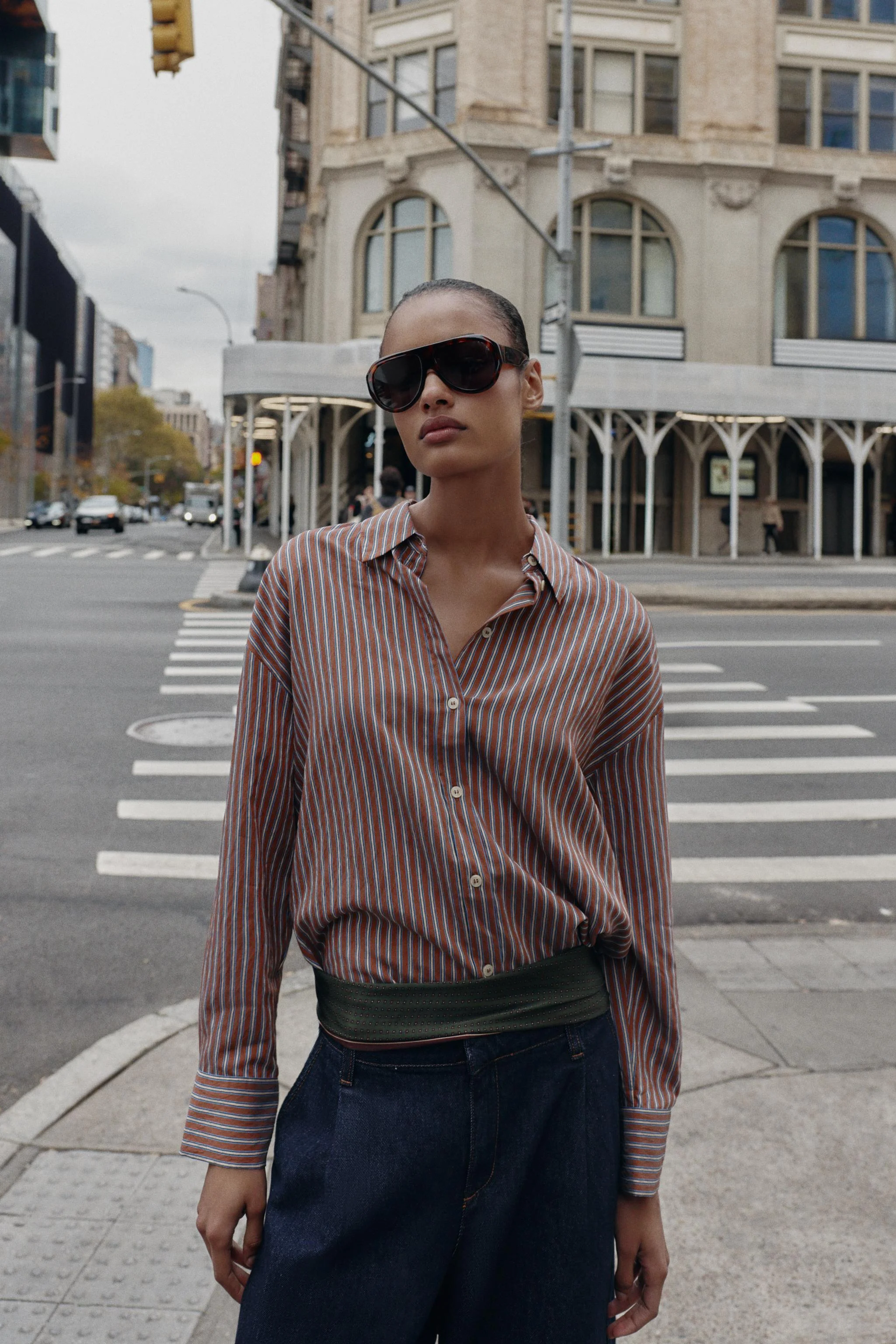 پیراهن پاپلین راه راه بزرگ پیراهن پاپلین راه راه بزرگ