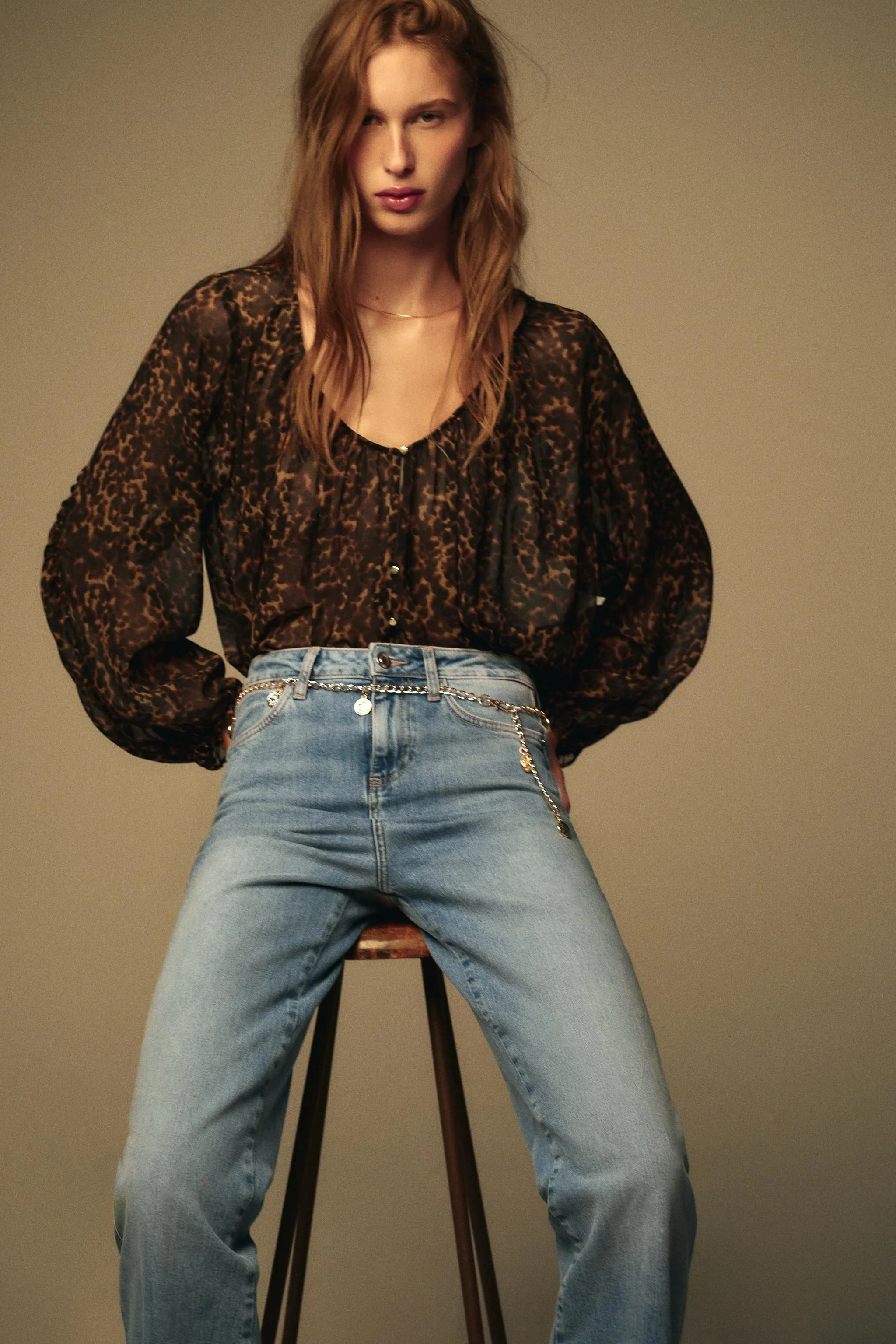 بلوز طرح حیوانات نیمه شفاف