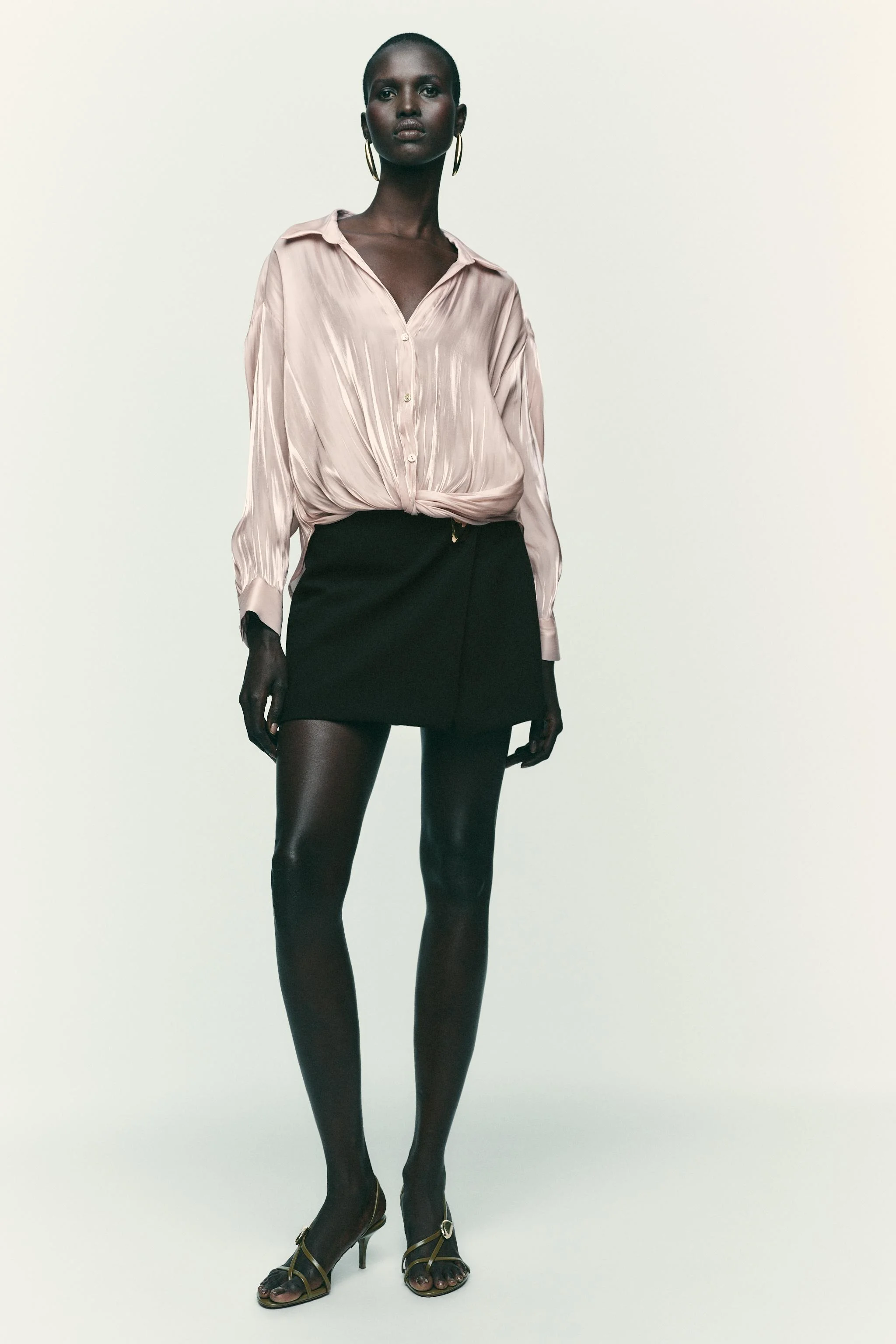 بلوز ساتن پیچ‌دار