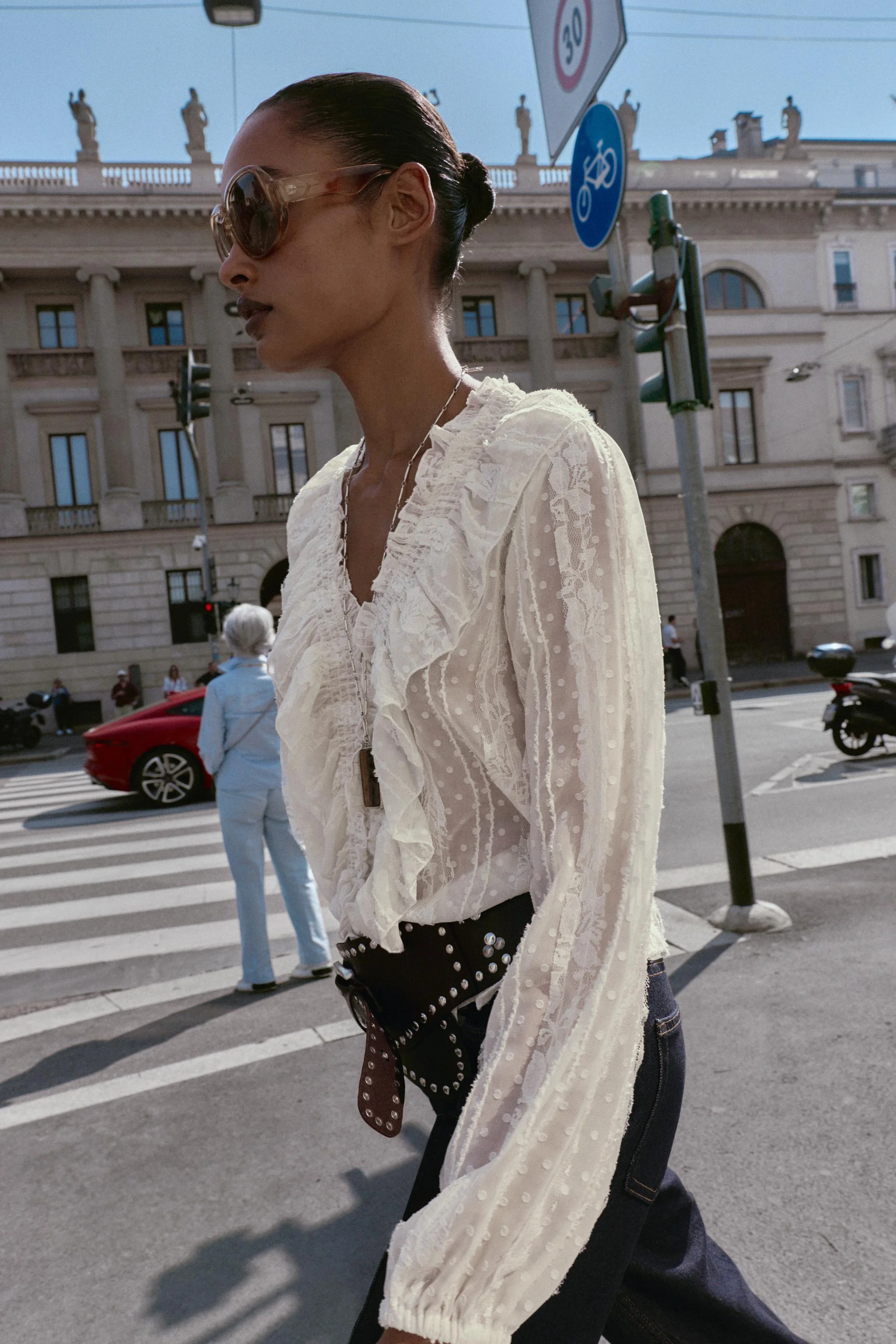 شومیز توری خالدار رمانتیک