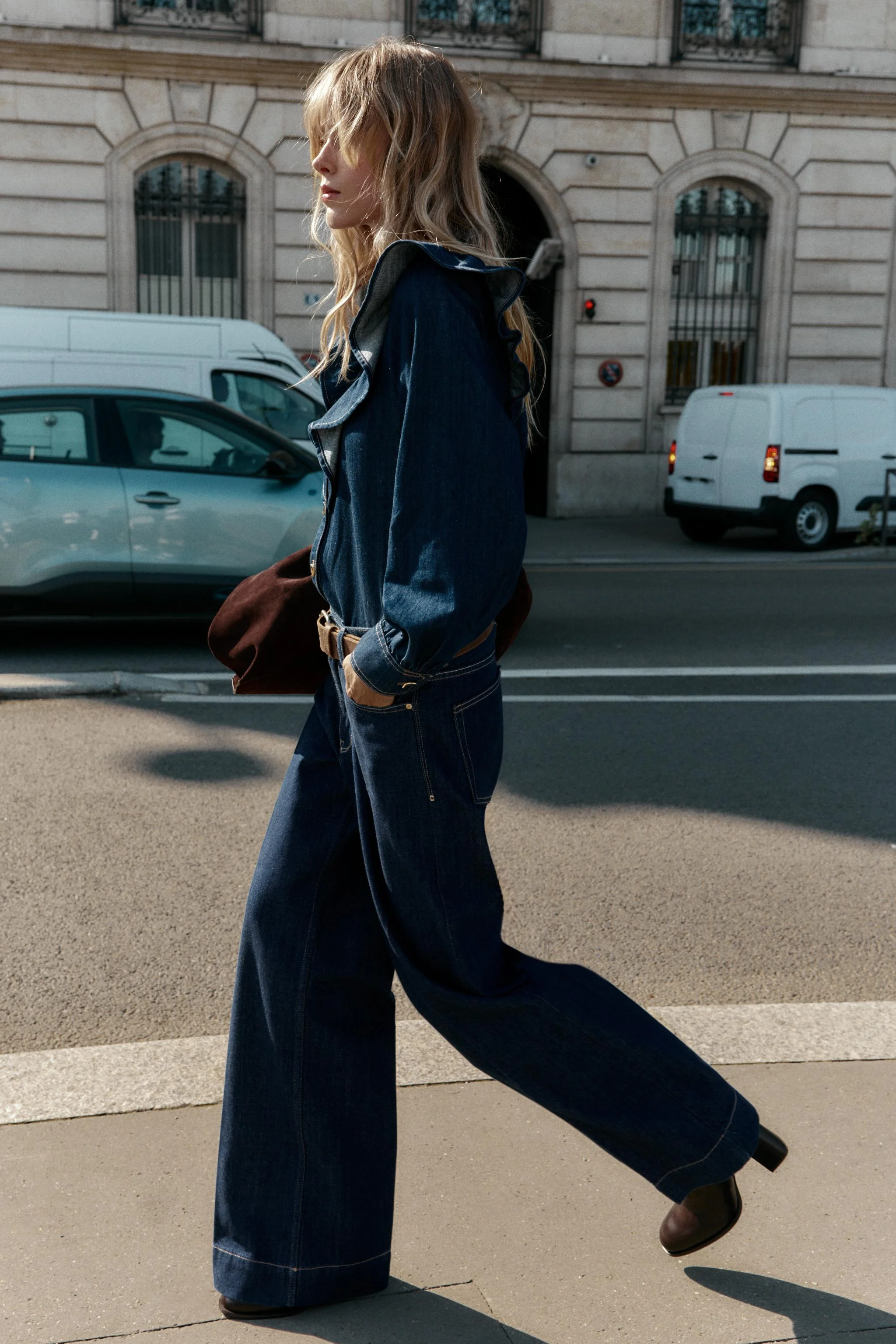 شومیز جین مدل Z1975 با تزئینات چین‌دار