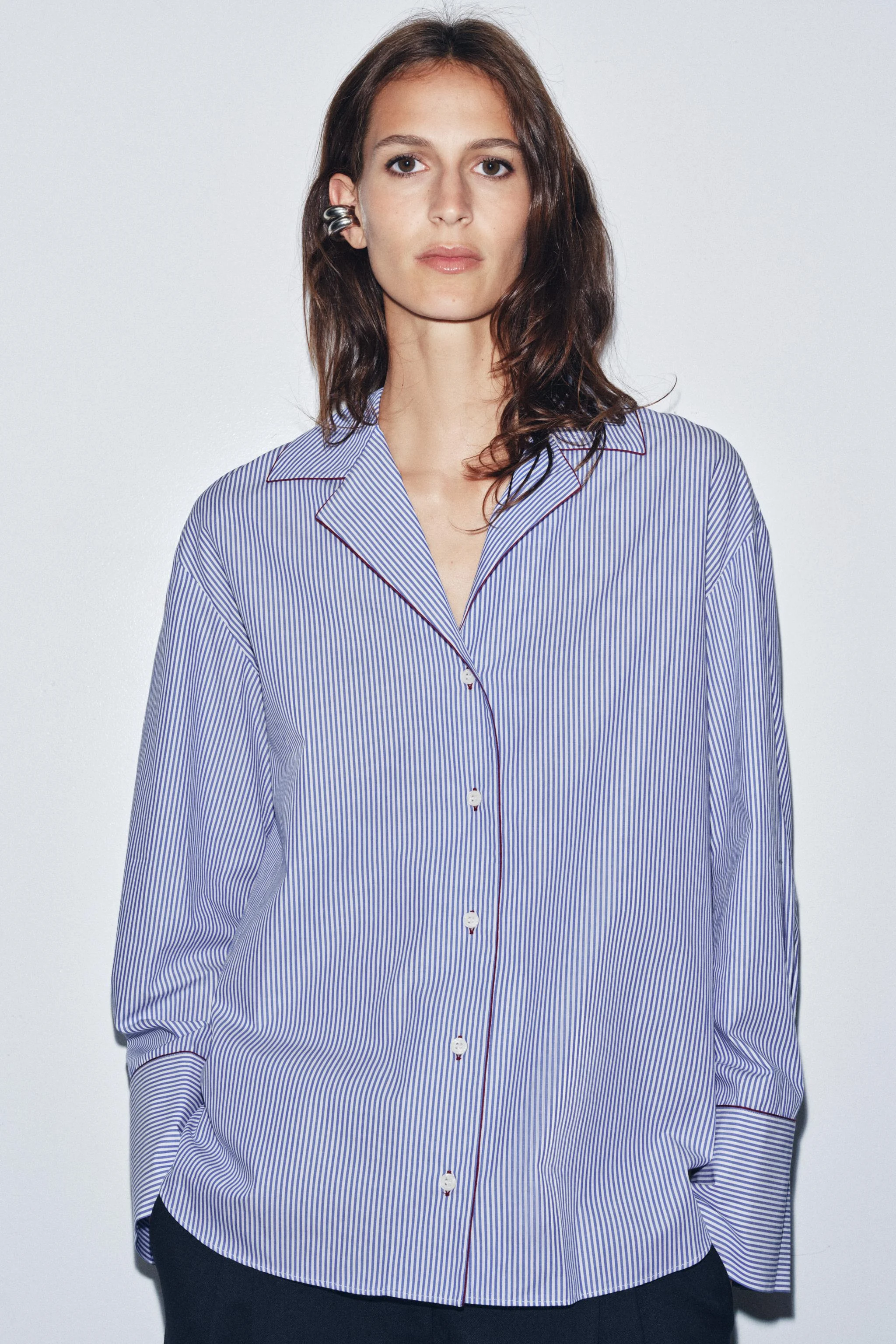 پیراهن یقه برگردان زنانه با تزیینات متضاد