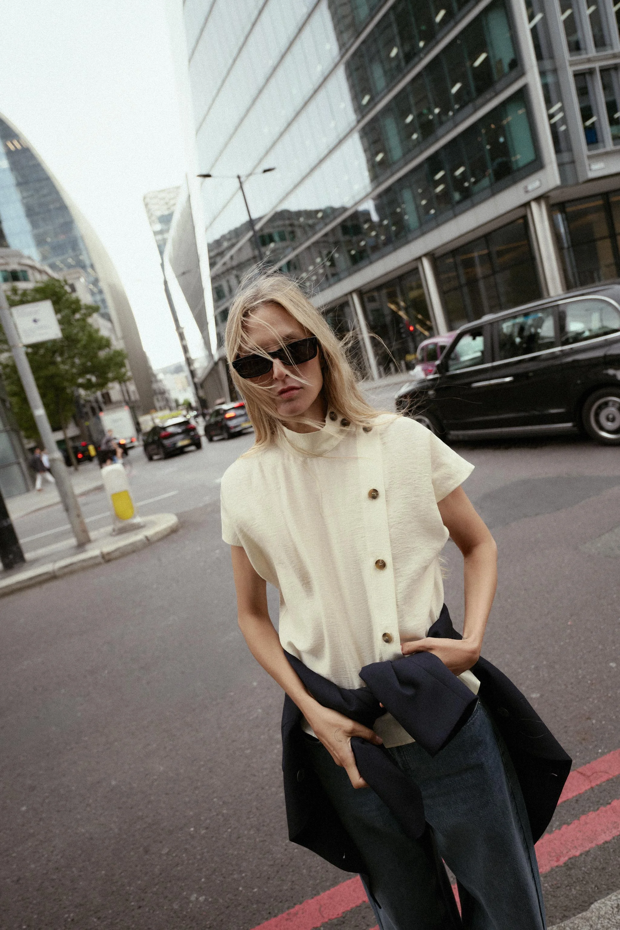 پیراهن دکمه دار متضاد