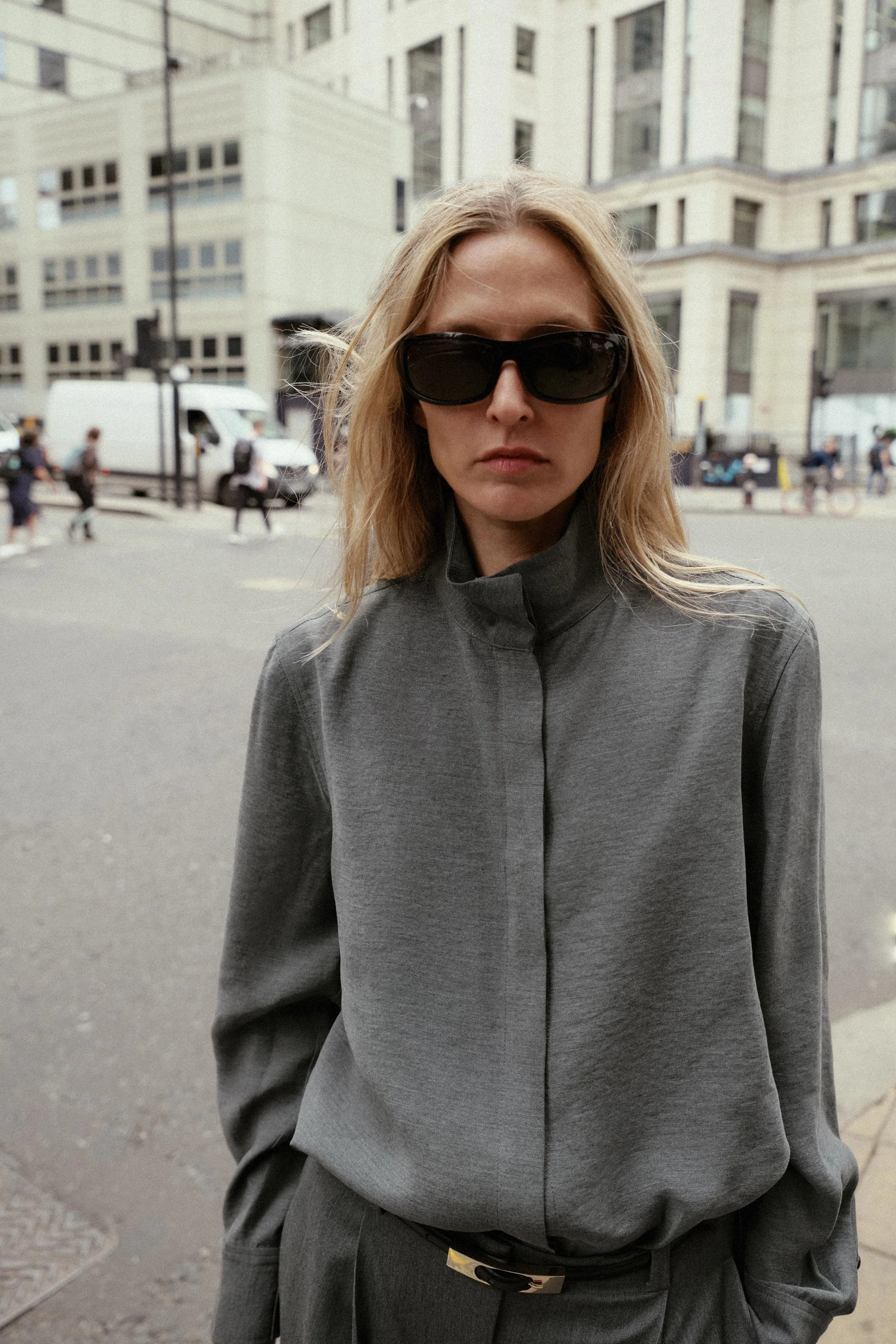 شومیز یقه ایستاده آستین بلند شومیز یقه ایستاده آستین بلند