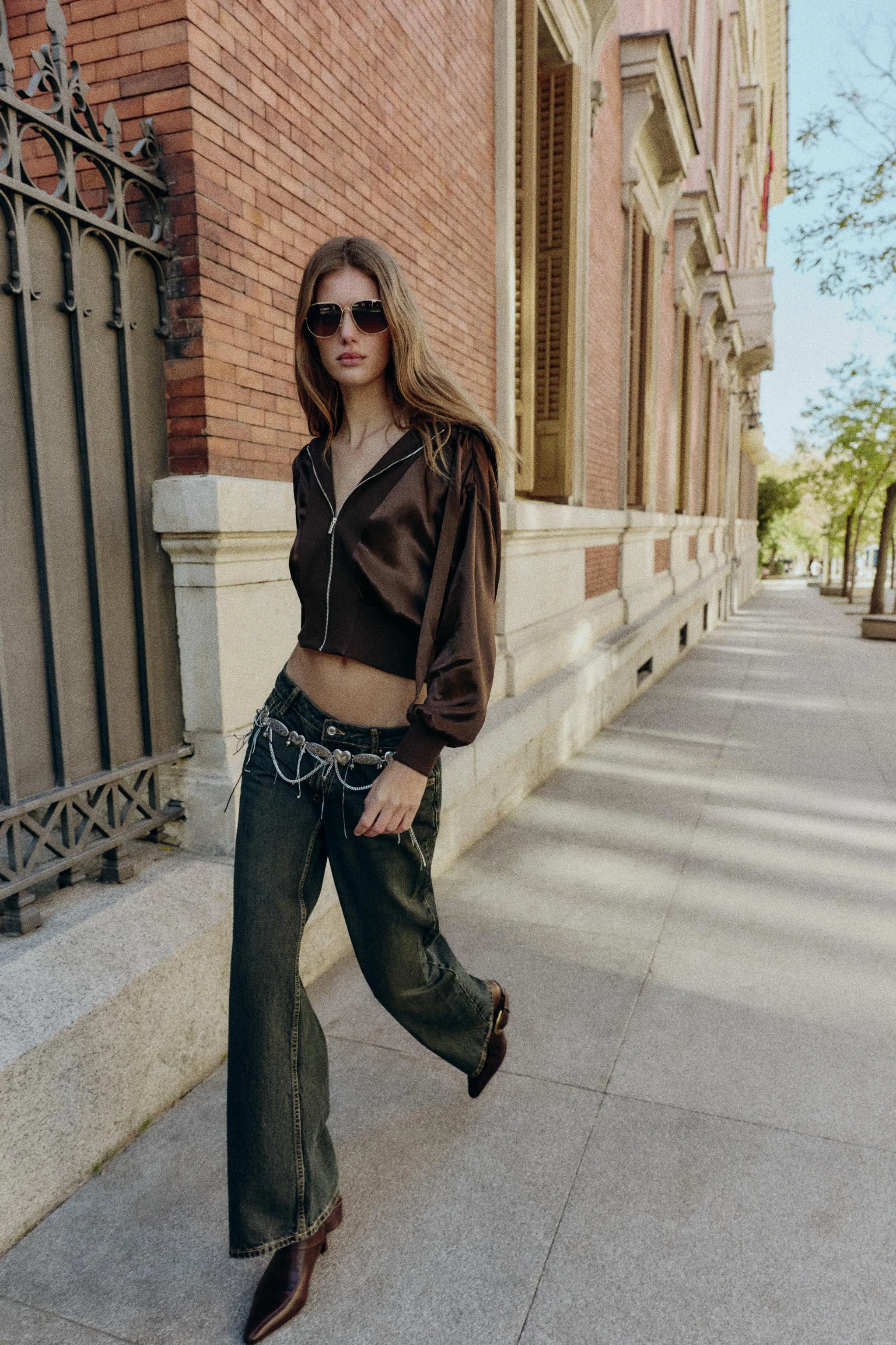 پیراهن آستین بلند کلاه دار با پارچه ساتن متضاد