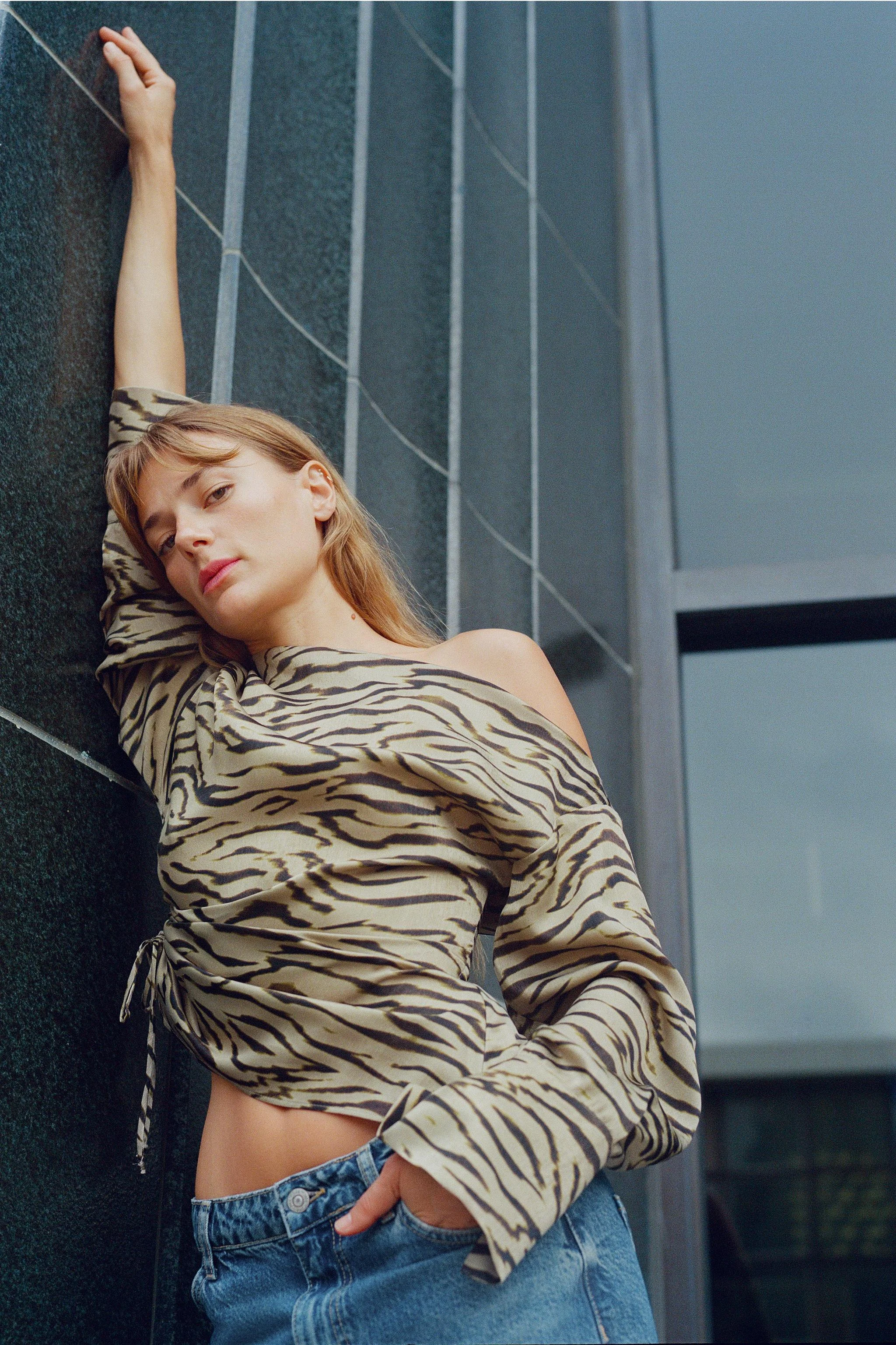 تاپ با طرح حیوانات نامتقارن